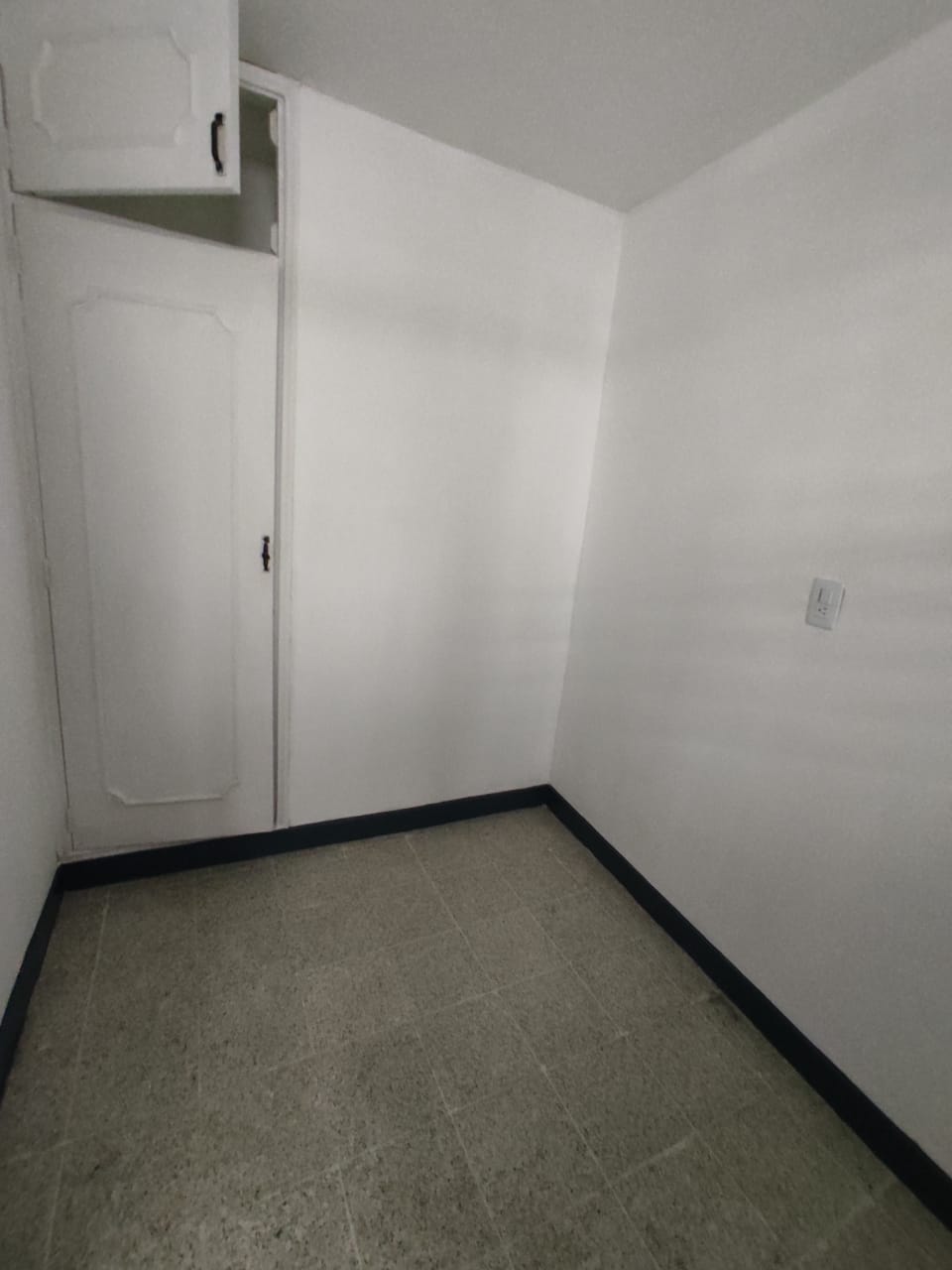 ARRIENDO SEGUNDO PISO  EN LA CASTELLANA