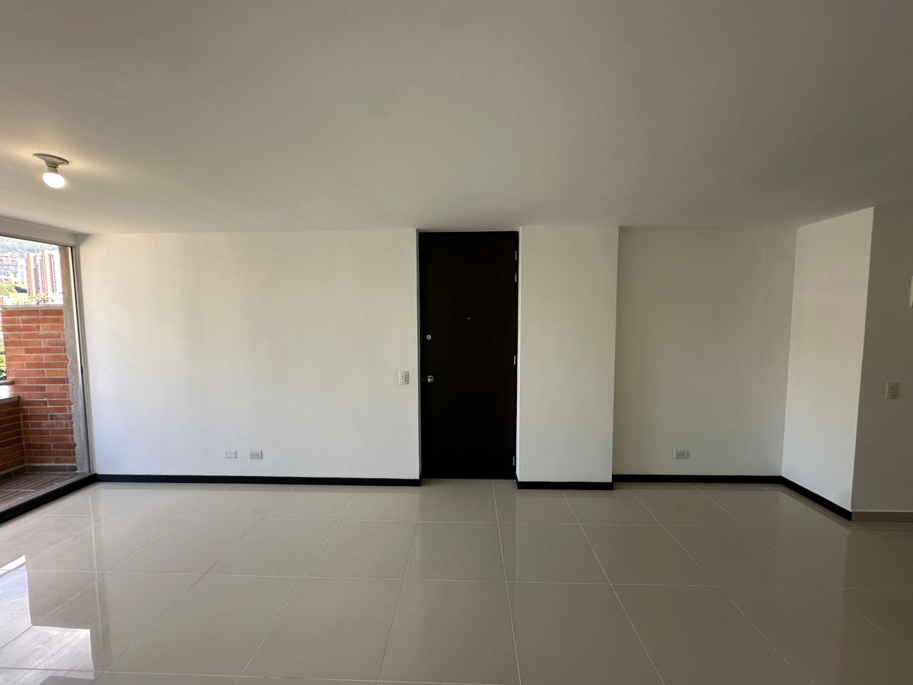 ARRIENDO APARTAMENTO CIUDAD DEL RIO