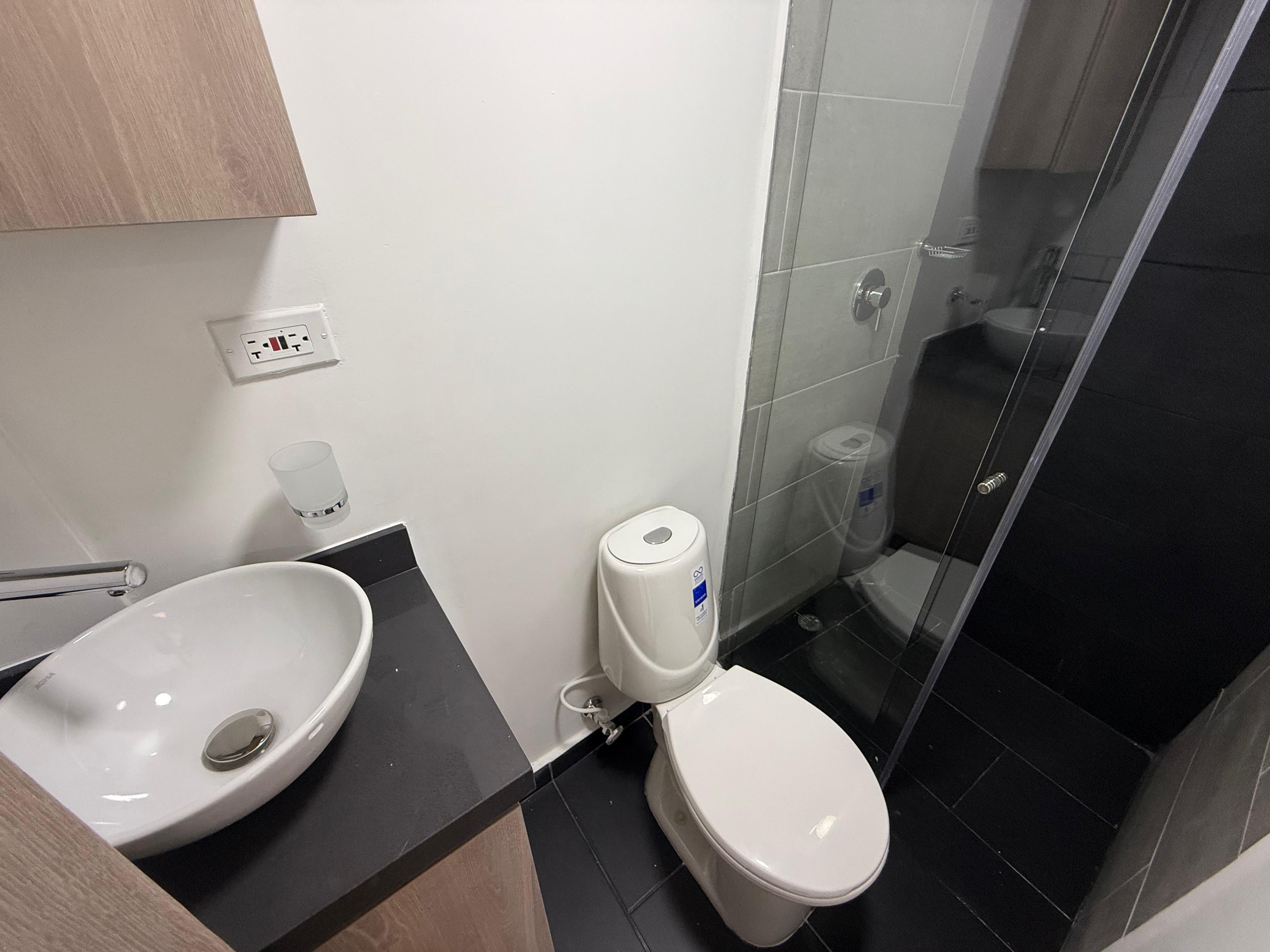 ARRIENDO APARTAESTUDIO EN NIQUIA PARTE BAJA