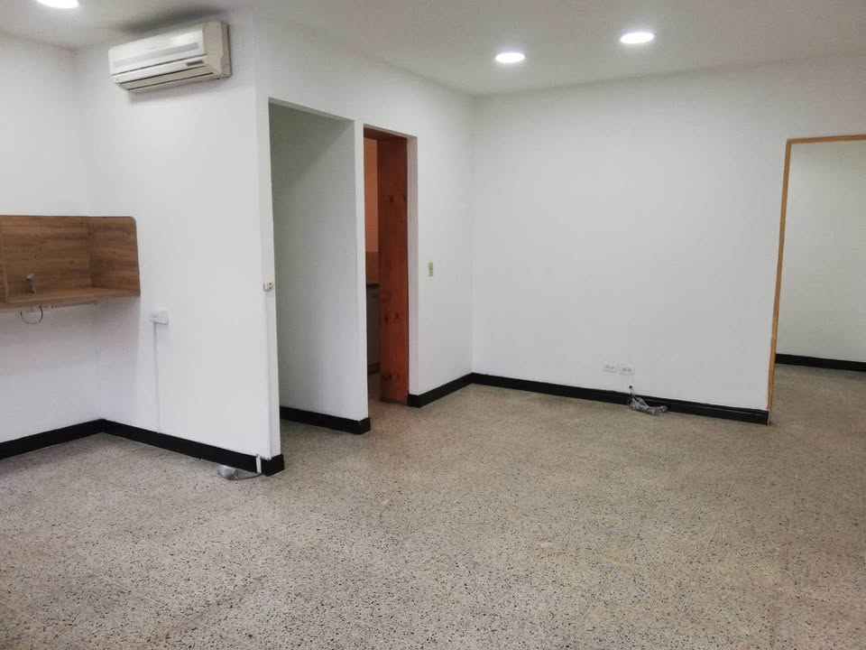 ARRIENDO LOCAL EN CC CONTEMPORÁNEO
