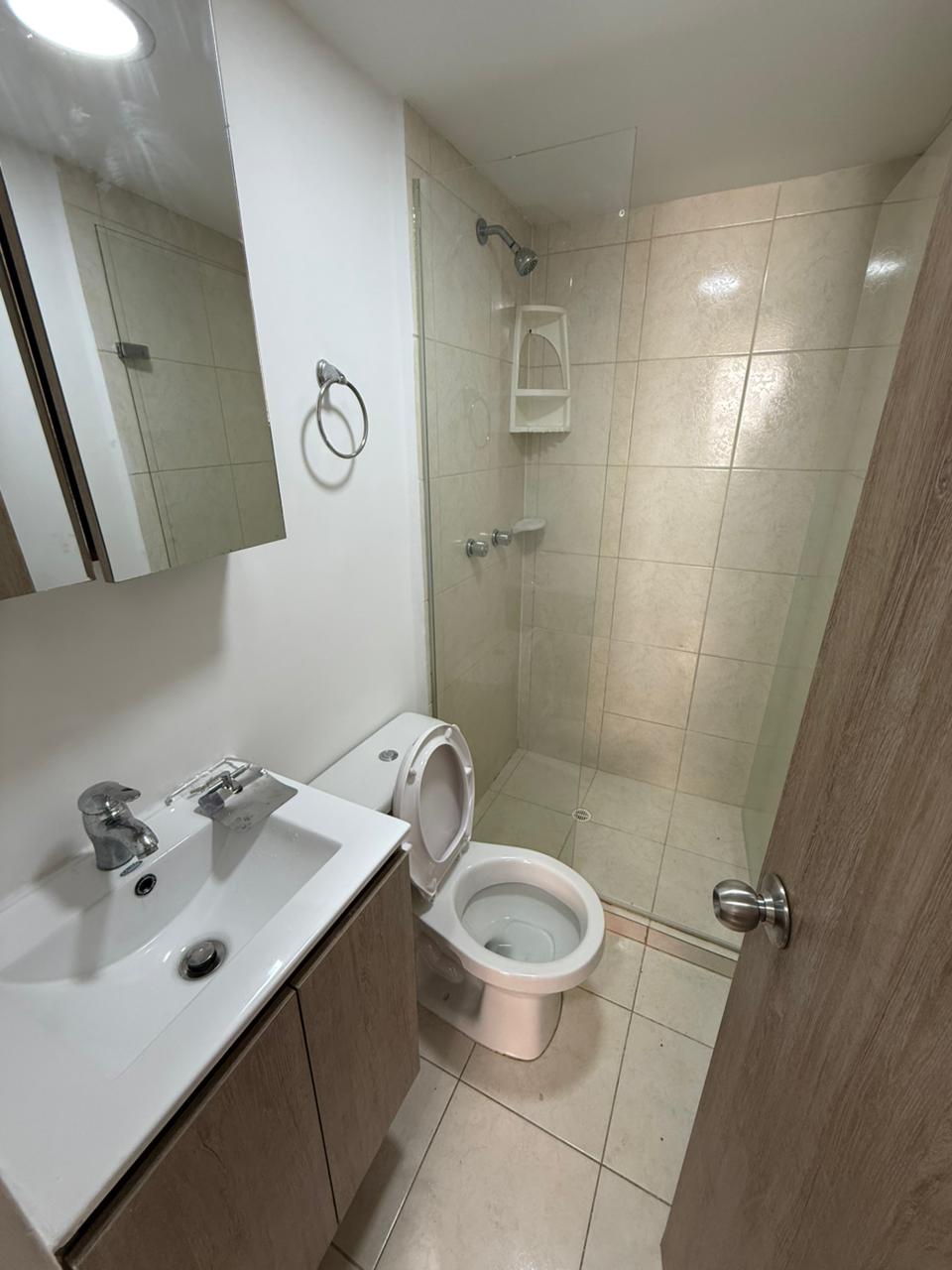 ARRIENDO APARTAMENTO EN ROBLEDO PAJARITO