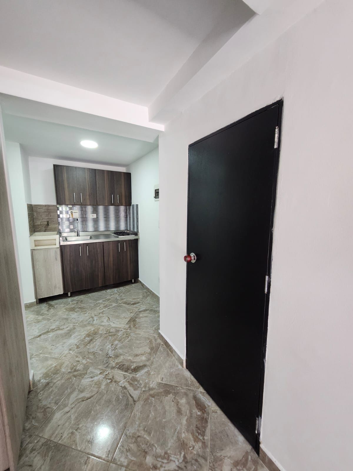ARRIENDO APARTAESTUDIO EN SANTA MONICA
