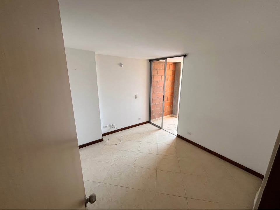 VENDO APARTAMENTO EN LAURELES