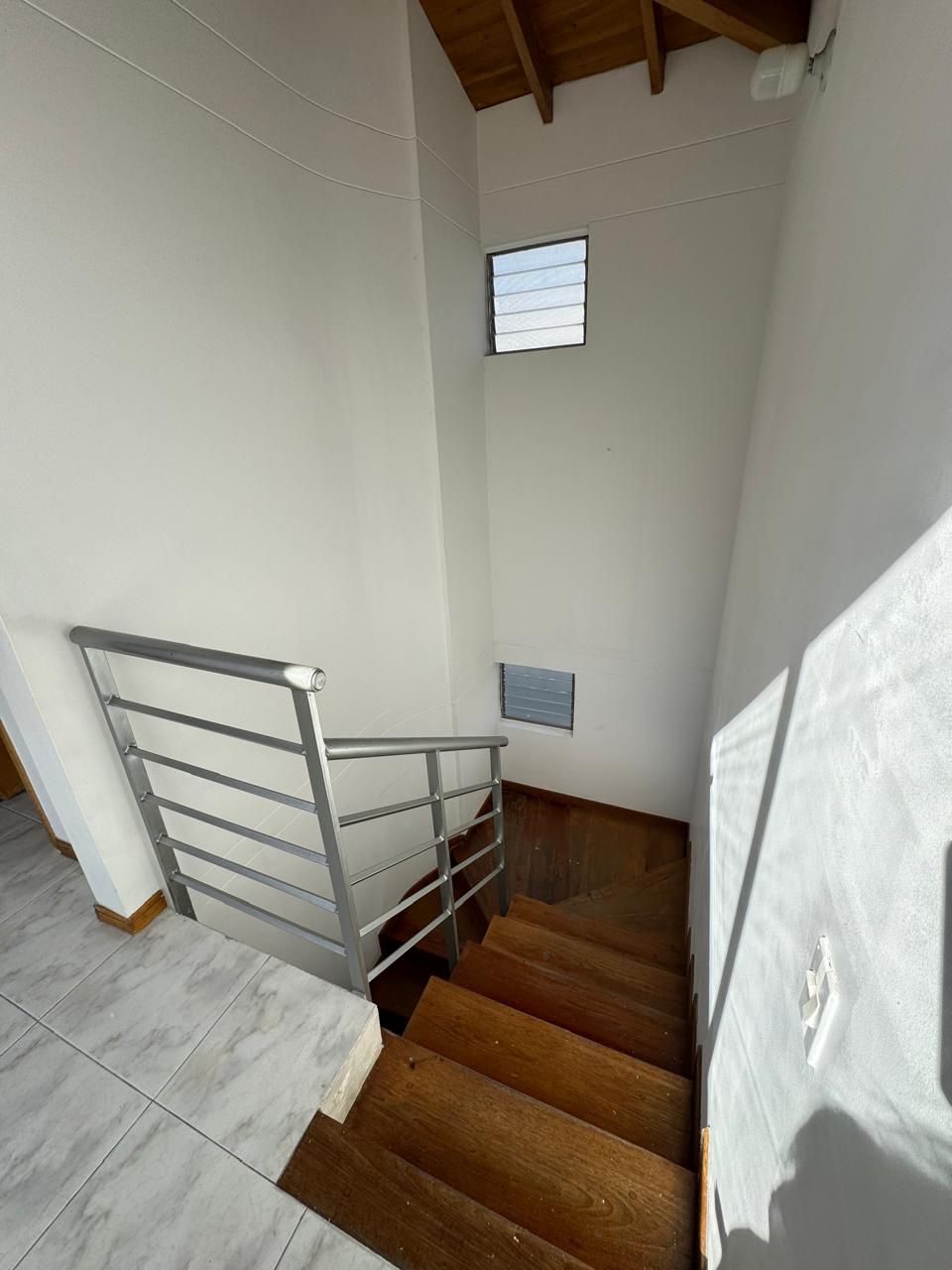 ARRIENDO PENTHOUSE EN POBLADO CHUSCALITO