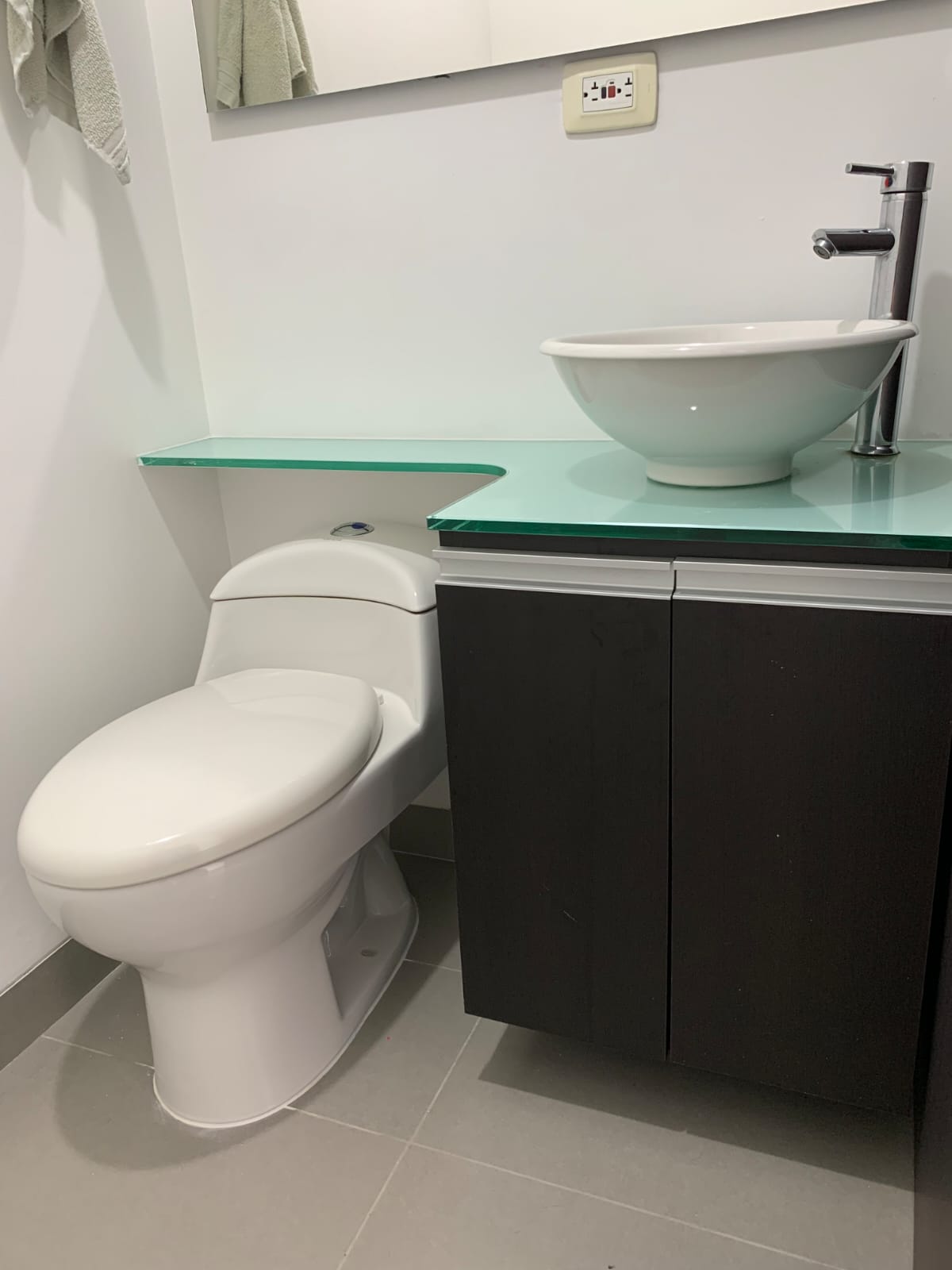 ARRIENDO APARTAMENO EN LA LOMA DE LAS BRUJAS