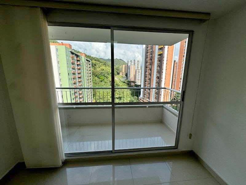 ARRIENDO APARTAMENTO EN RODEO ALTO