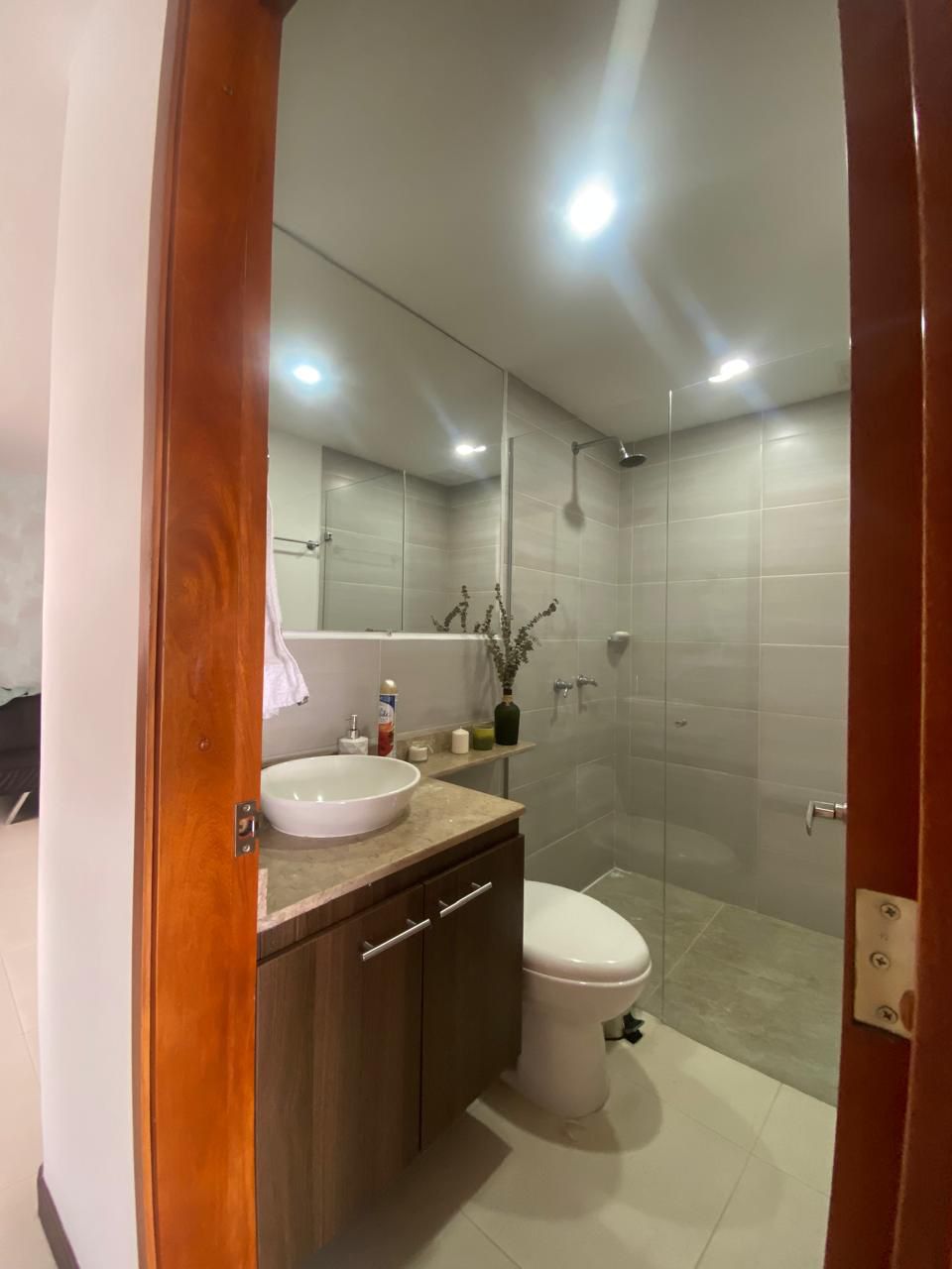 VENDO APARTAMENTO EN EL ESTADIO