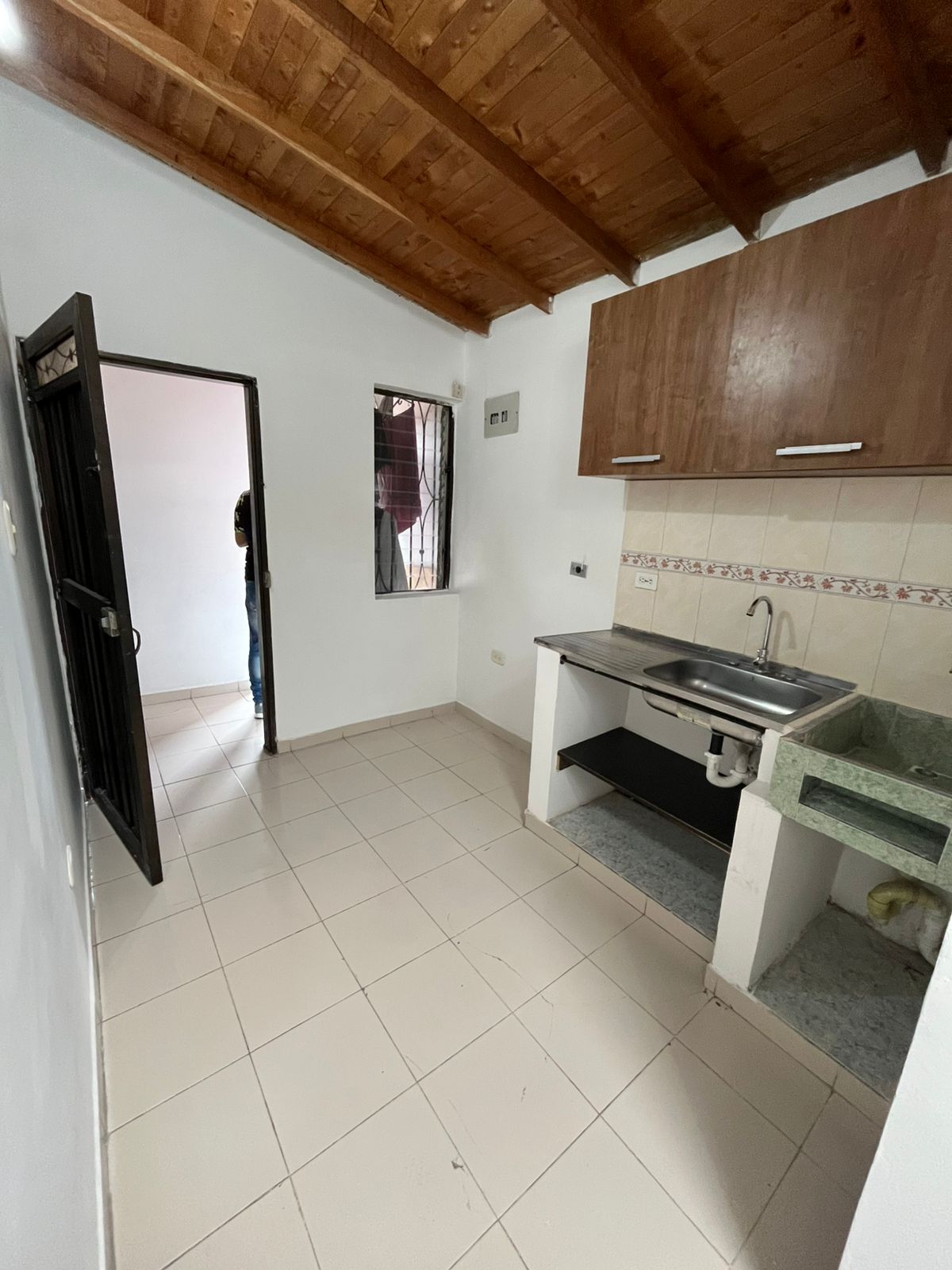 Arriendo Aparta estudio la Milagrosa