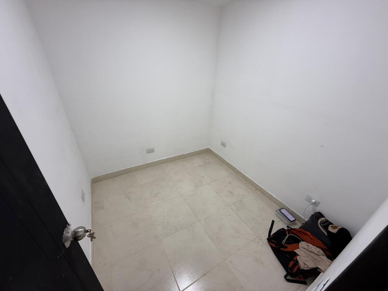 ARRIENDO APARTAESTUDIO EN LOS COLORES