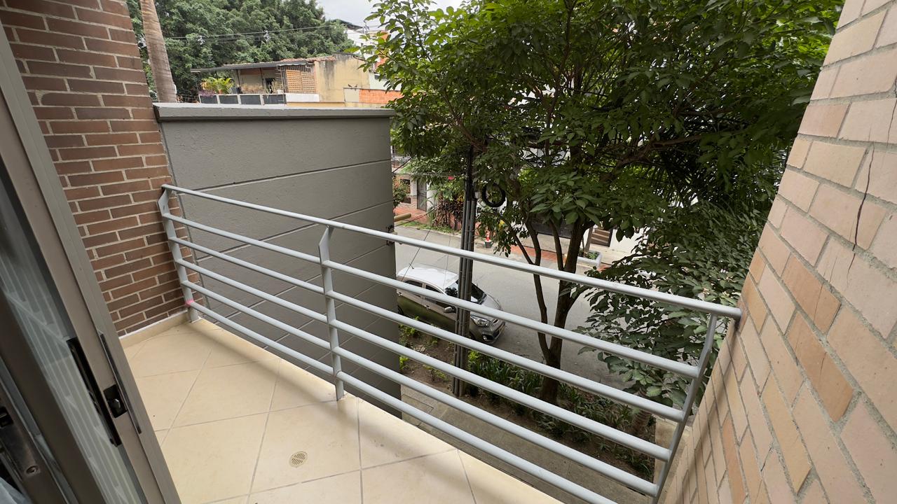 ARRIENDO APARTAESTUDIO EN EL VELODROMO