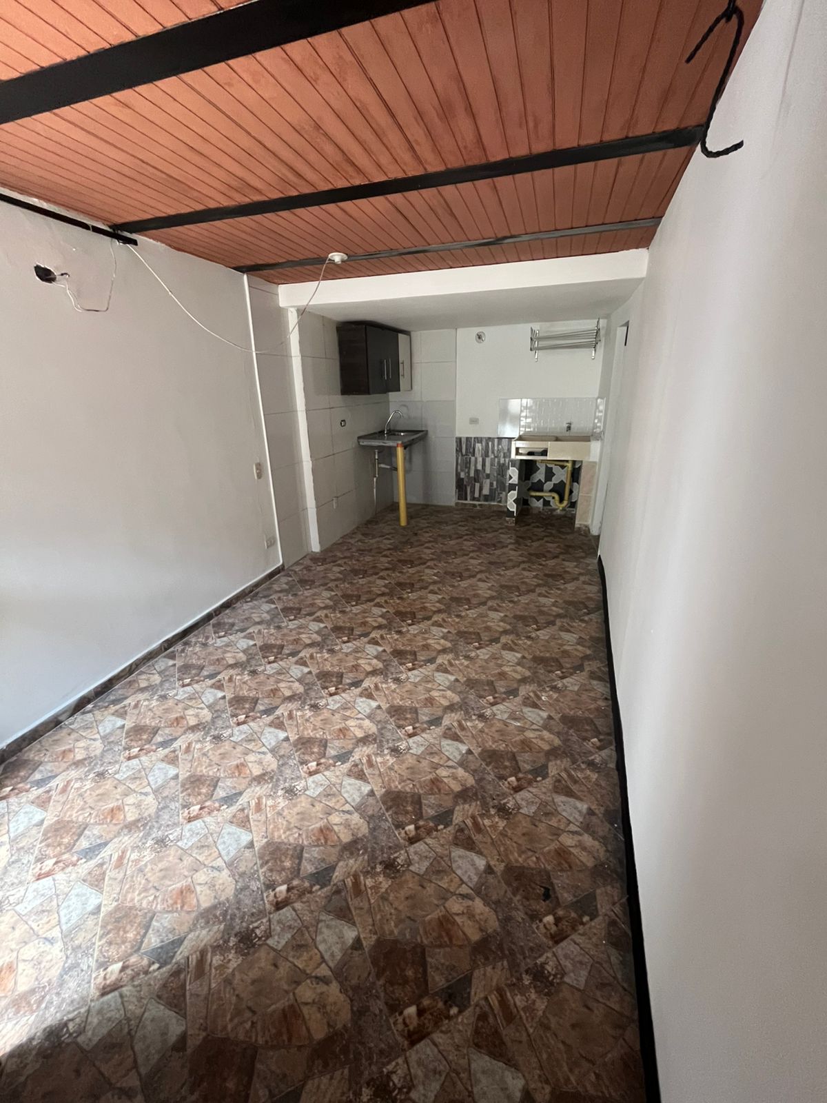 Arriendo Aparta estudio Robledo el Diamante