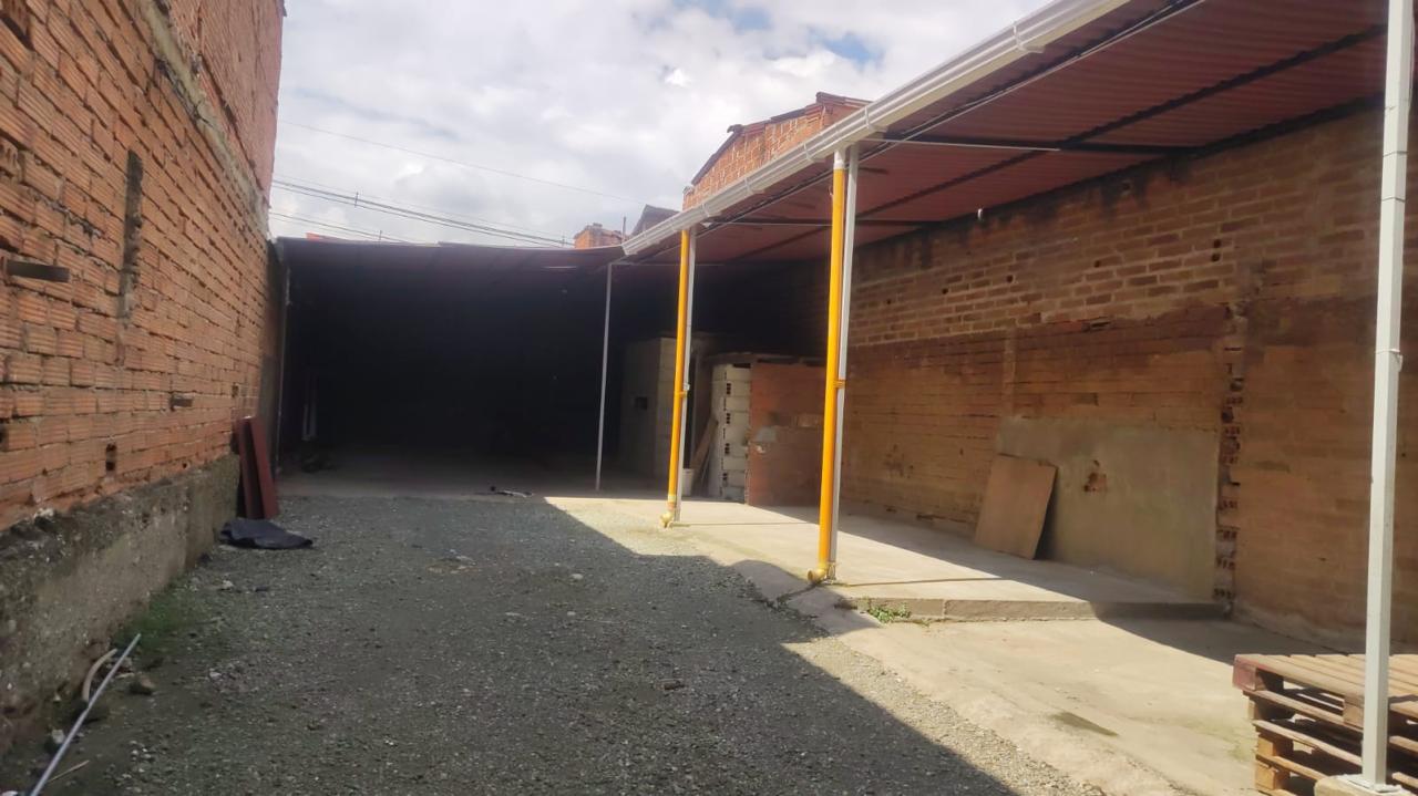 ARRIENDO BODEGA EN SANTA CRUZ LA ROSA