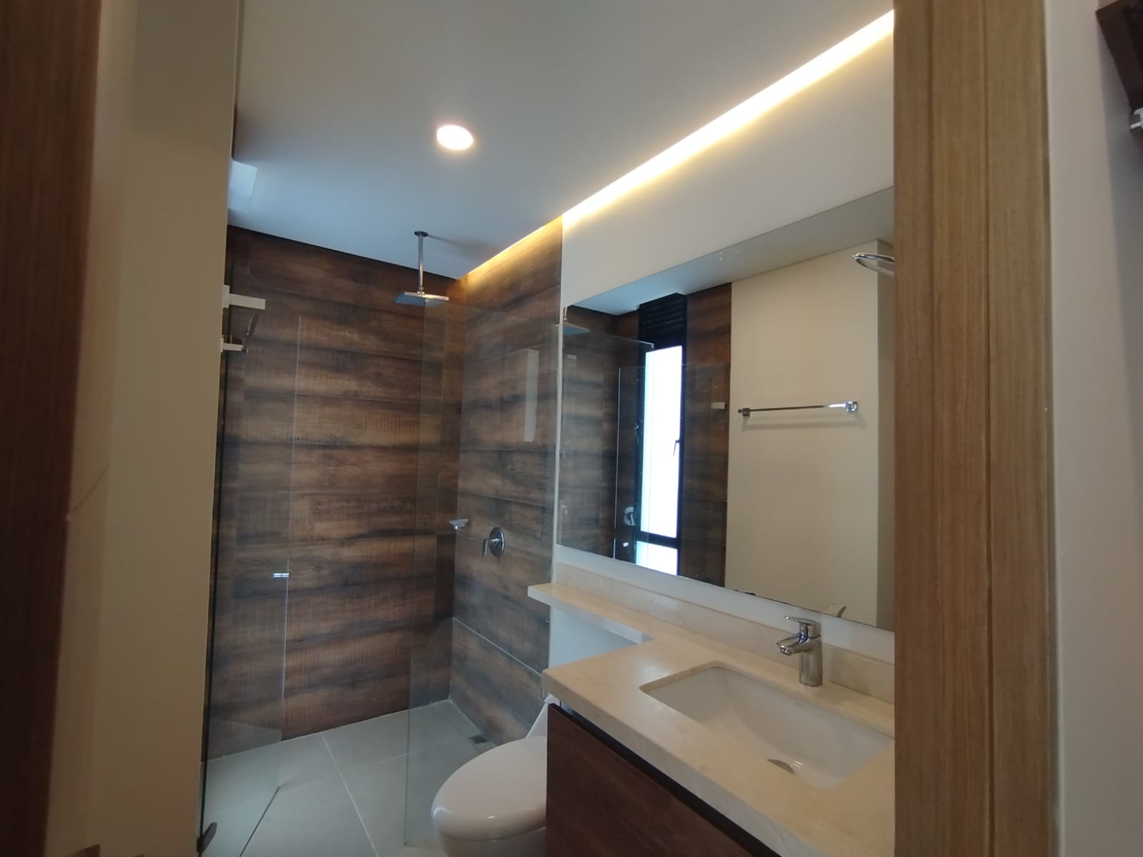 VENDO APARTAMENTO EN LLANO GRANDE