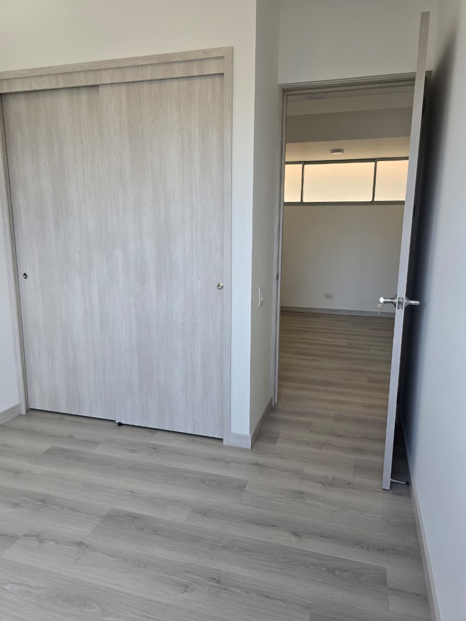 ARRIENDO APARTAMENTO EN CUIDAD DEL RIO