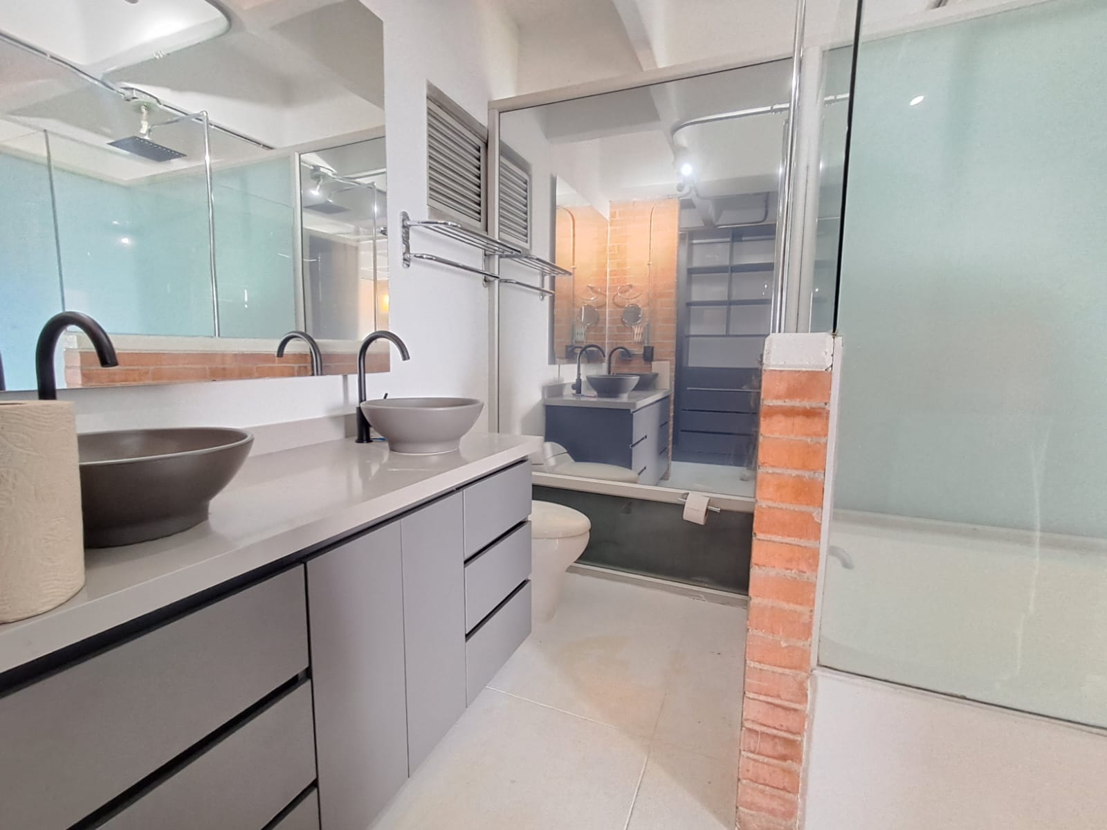 ARRIENDO APARTAESTUDIO EN EL POBLADO ASTORGA