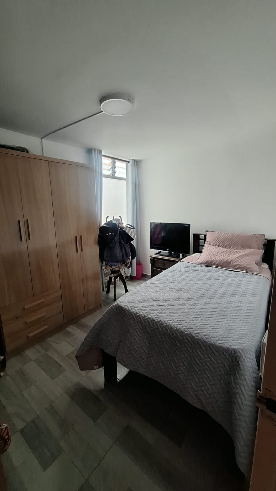 VENDO APARTAMENTO EN SANTA MONICA