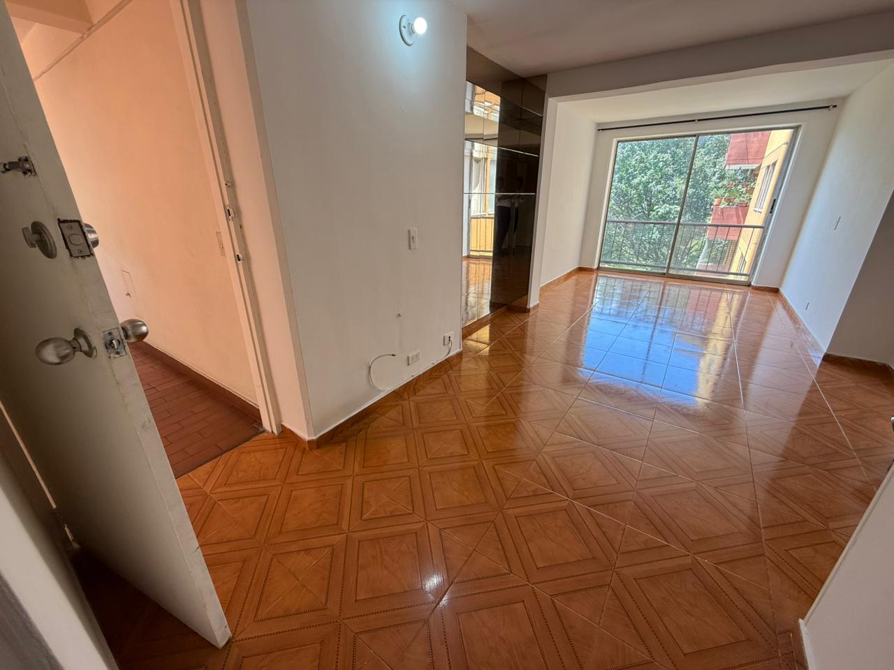 ARRIENDO APARTAMENTO EN ROBLEDO PILARICA