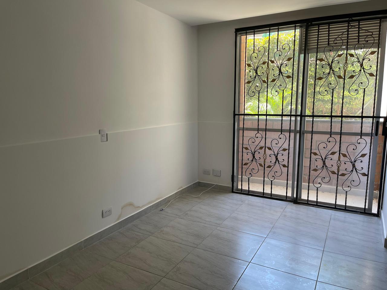 ARRIENDO APARTAESTUDIO EN ROBLEDO PAJARITO+