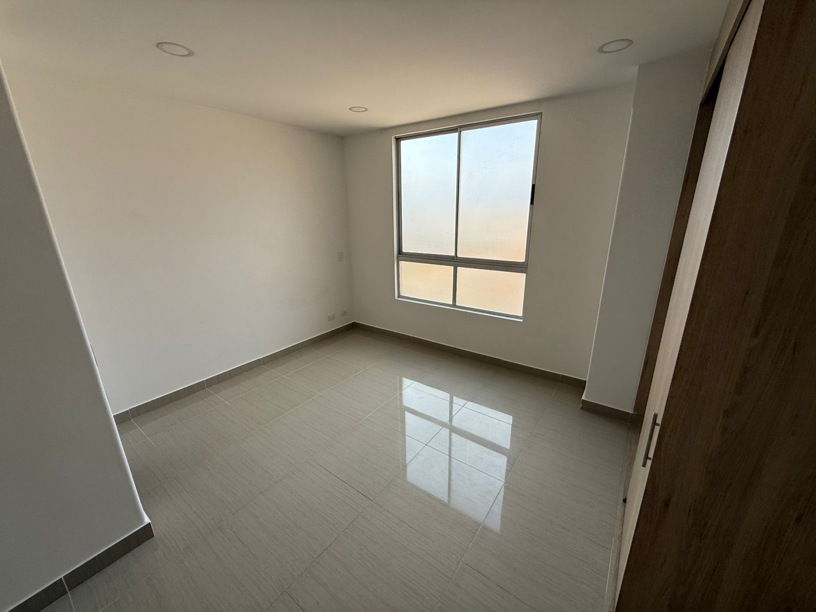 ARRIENDO APARTAESTUDIO EN CALASANZ