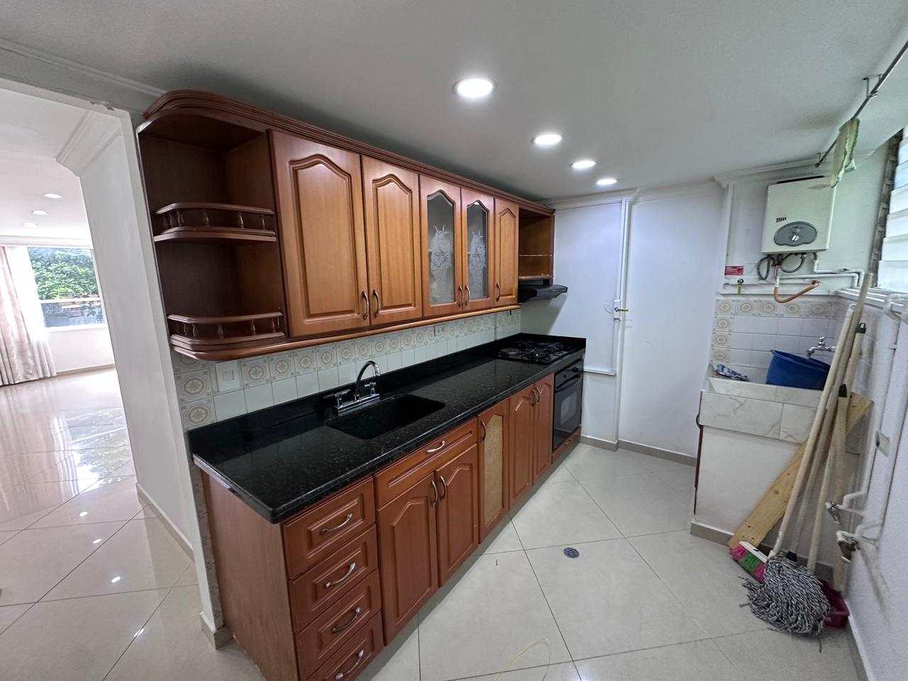 ARRIENDO APARTAMENTO EN SANTA MONICA