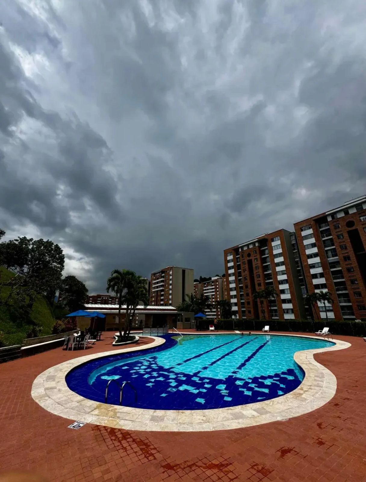 VENDO APARTAMENTO EN LAURELES CAMPESTRE