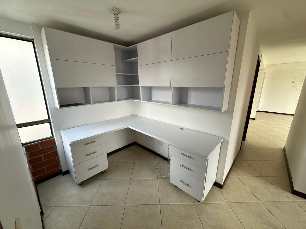 ARRIENDO APARTAMENTO EN LA LOMA DE LOS BERNAL