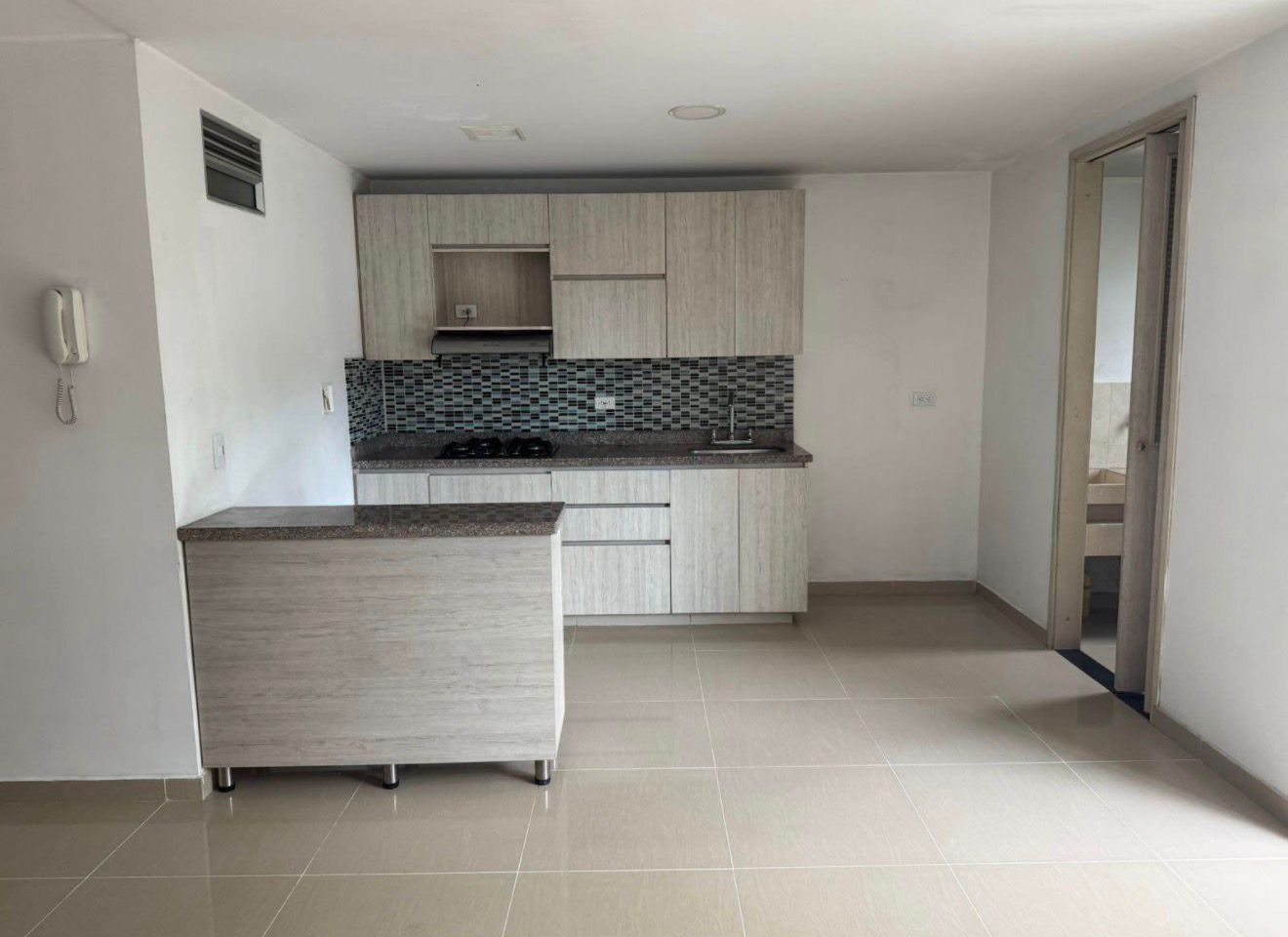 ARRIENDO APARTAMENTO EN SANTA MONICA