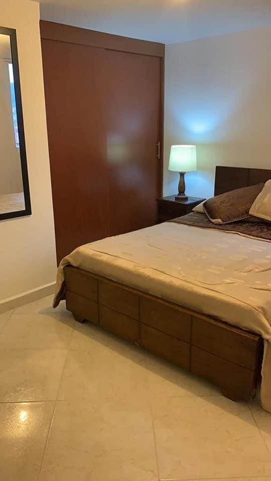 ARRIENDO APARTAESTUDIO EN LAURELES AMOBLADO