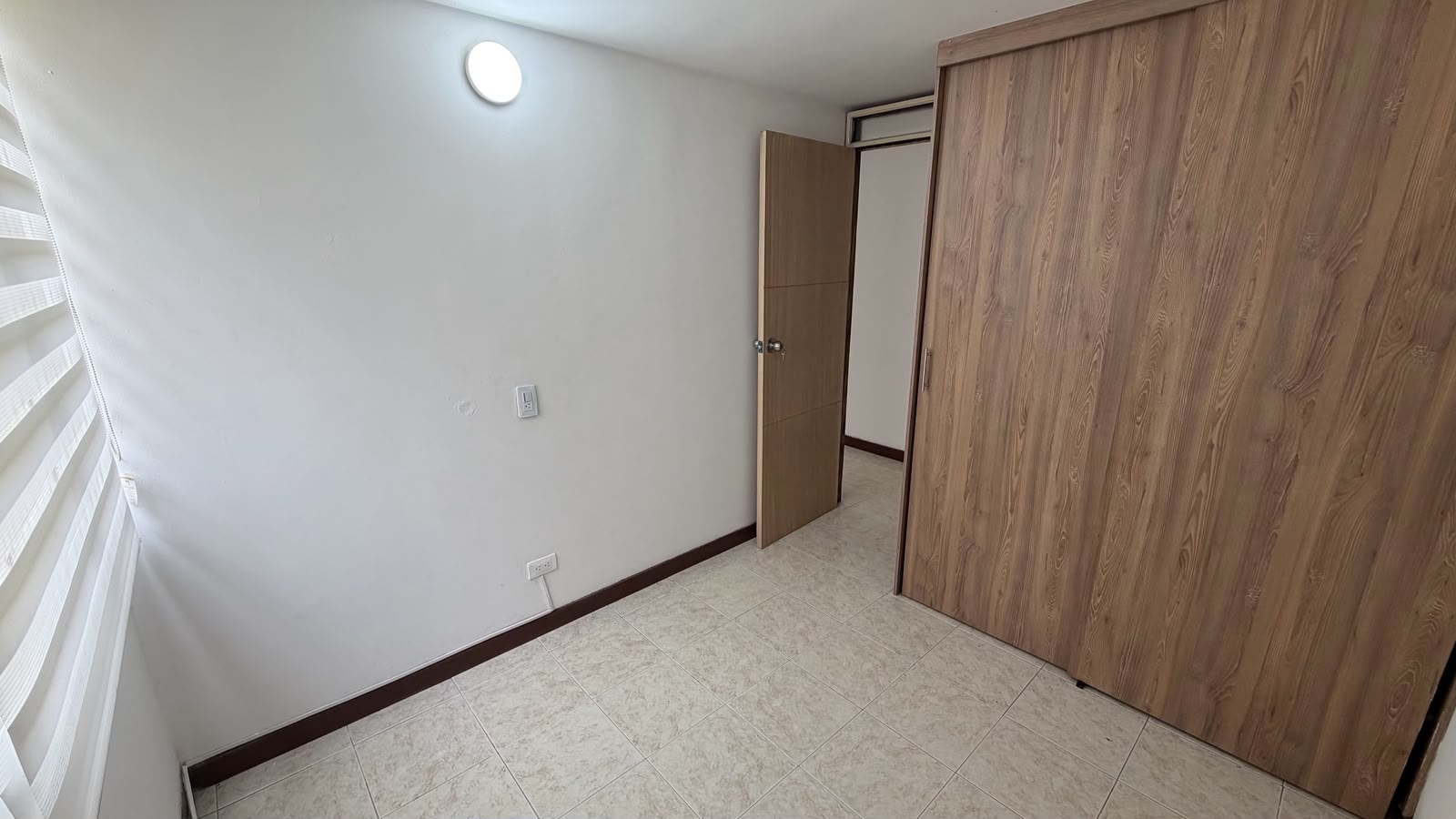 VENDO APARTAMENTO EN SANTA MONICA