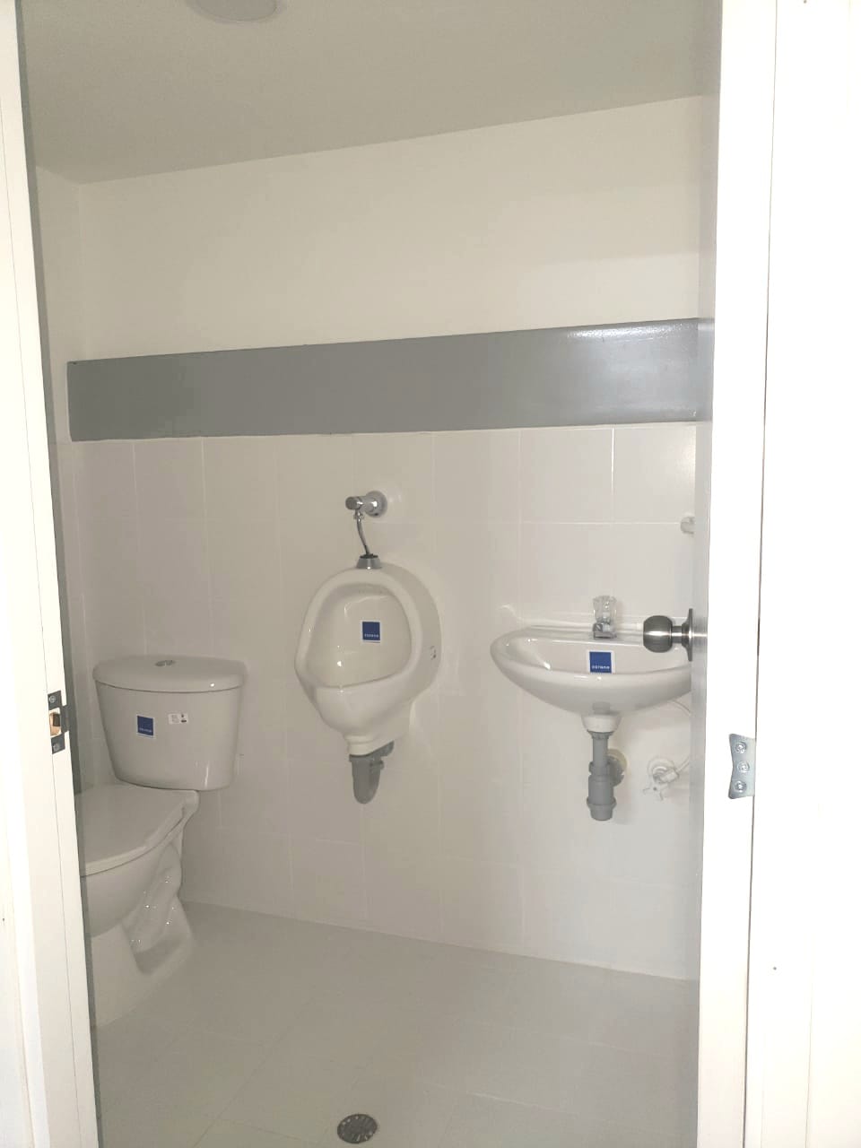 ARRIENDO BODEGA EN ITAGUI SUPERCENTRO DE LA MODA