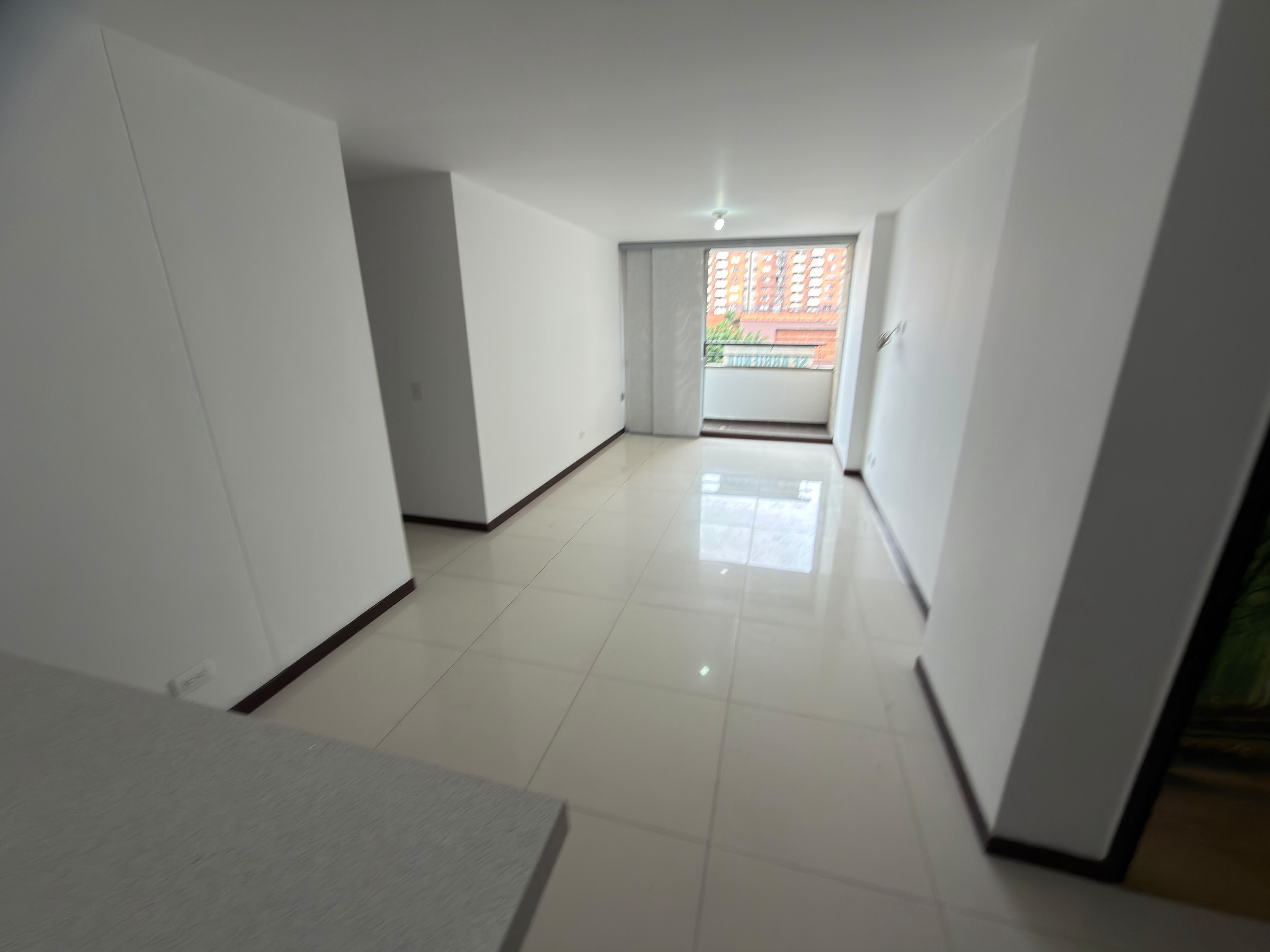 Arriendo Apartamento en los Colores