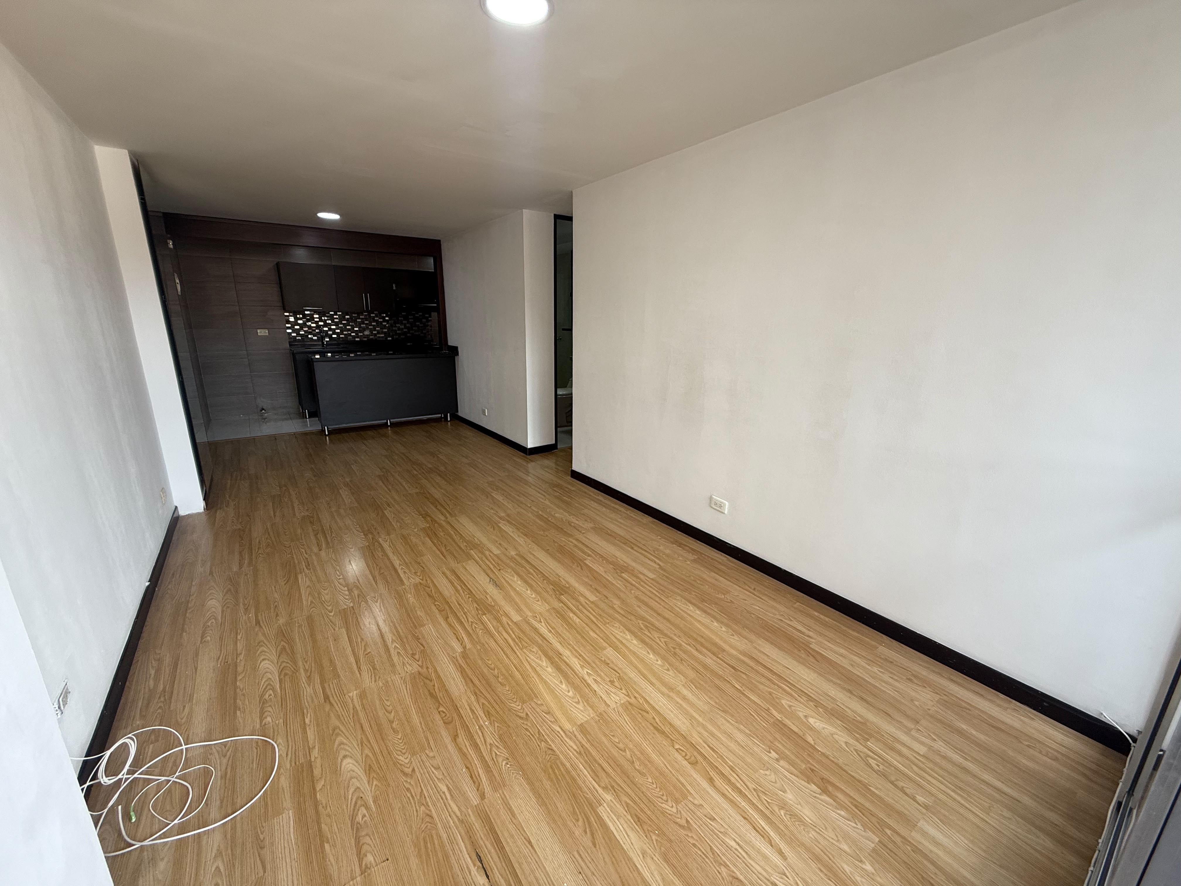 Arriendo Apartamento en los Colores