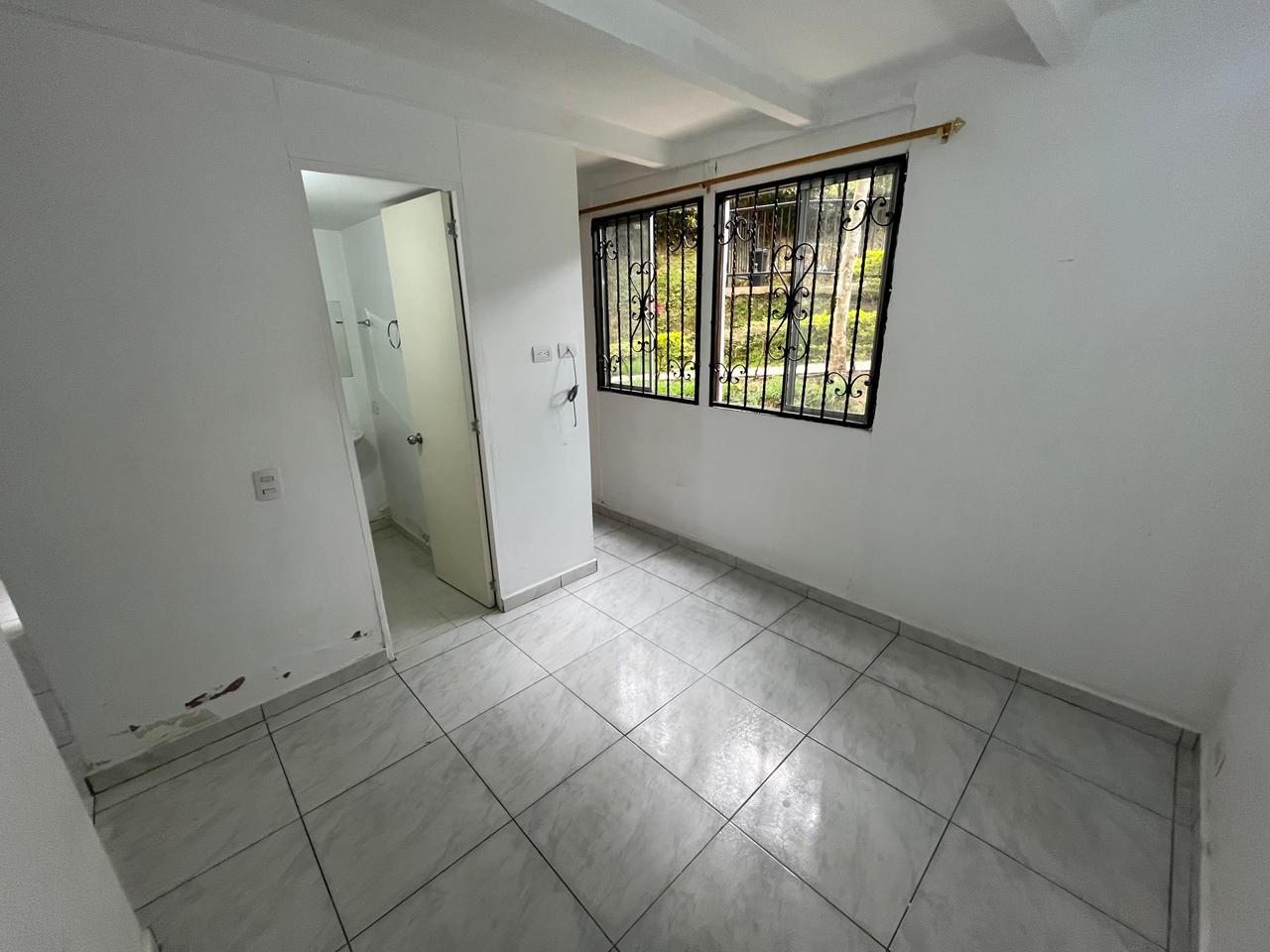 Arriendo Aparta Estudio Robledo Pajarito