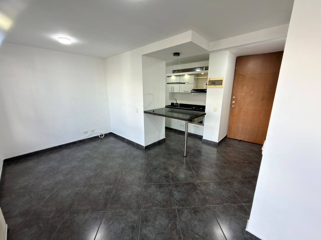 ARRIENDO APARTAMENTO EN CALASANZ PARTE BAJA