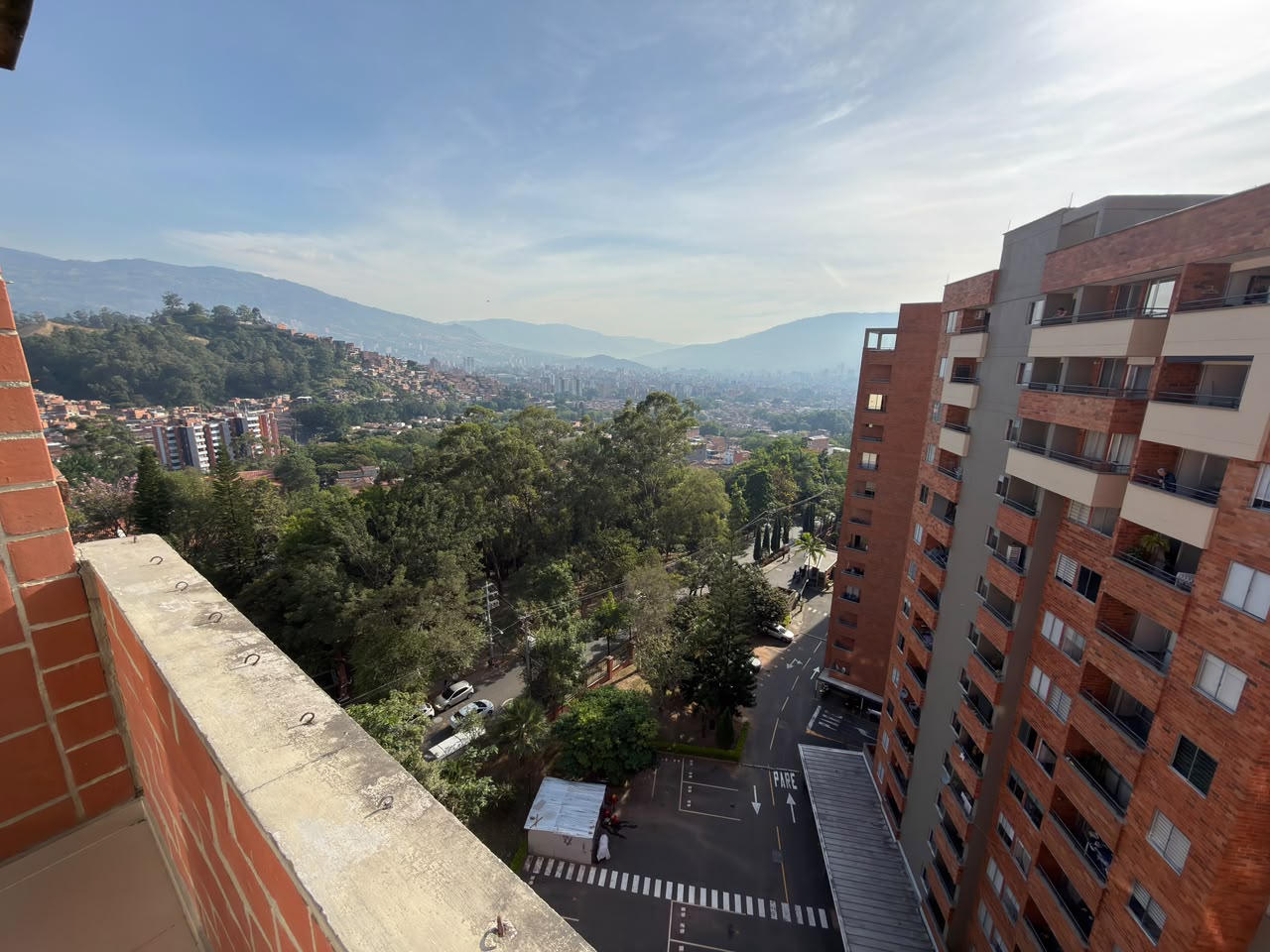 ARRIENDO APARTAMENTO EN LA LOMA DE LOS BERNAL