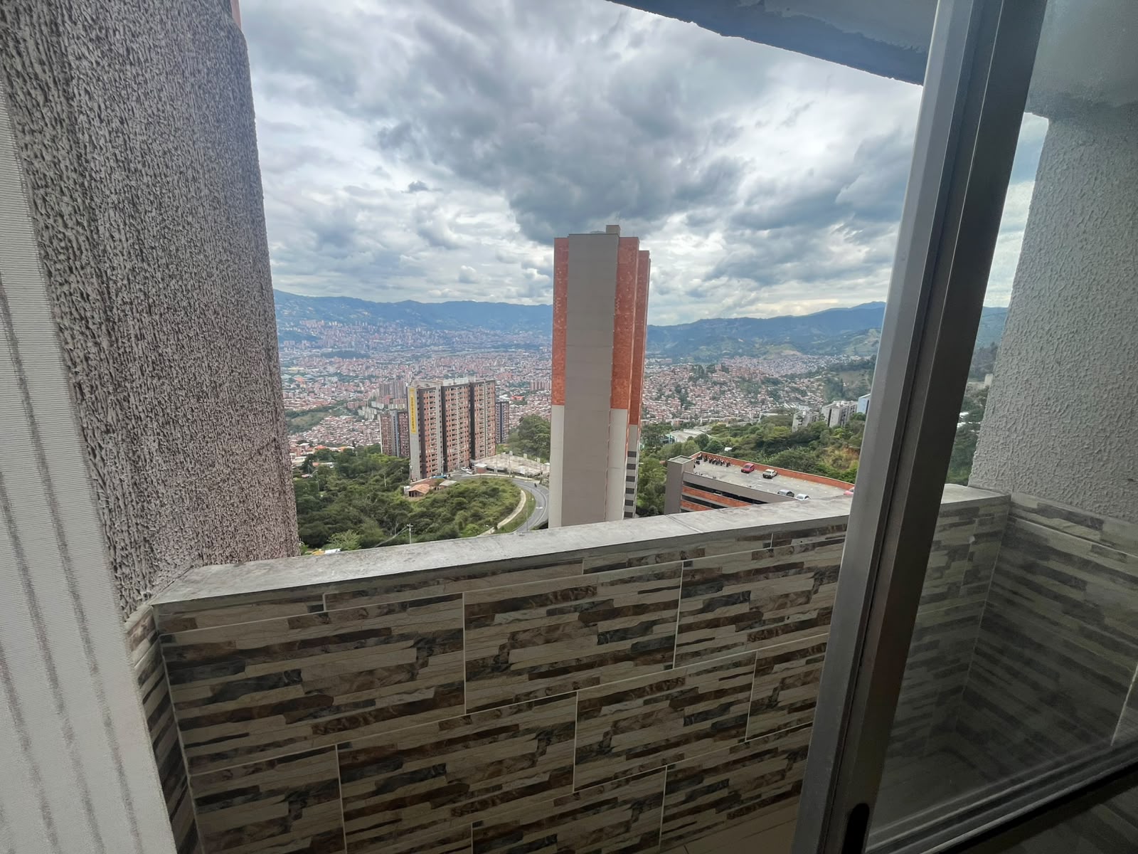 Arriendo Apartamento Robledo Pajarito