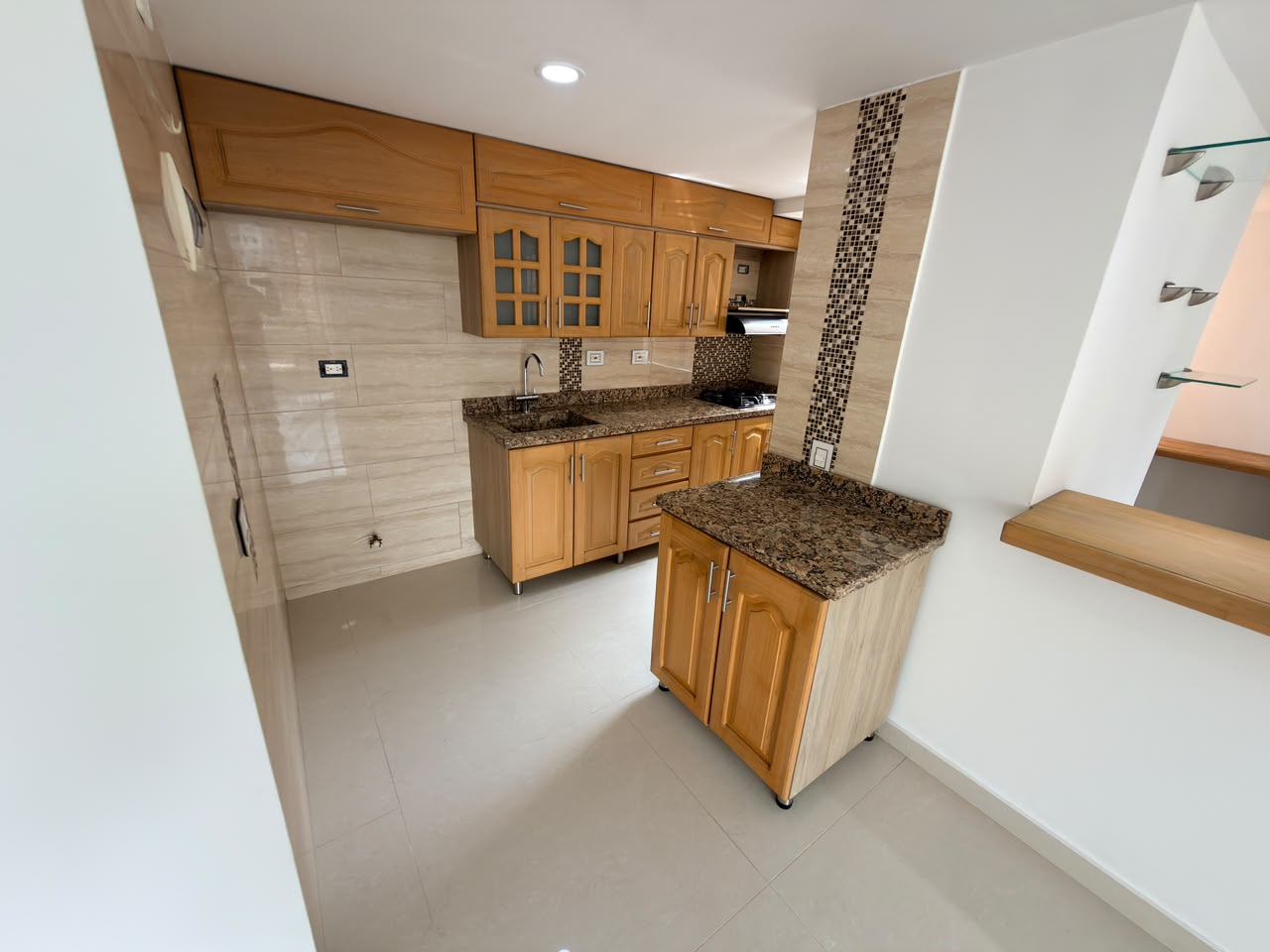 ARRIENDO APARTAMENTO EN LA LOMA DE LOS BERNAL
