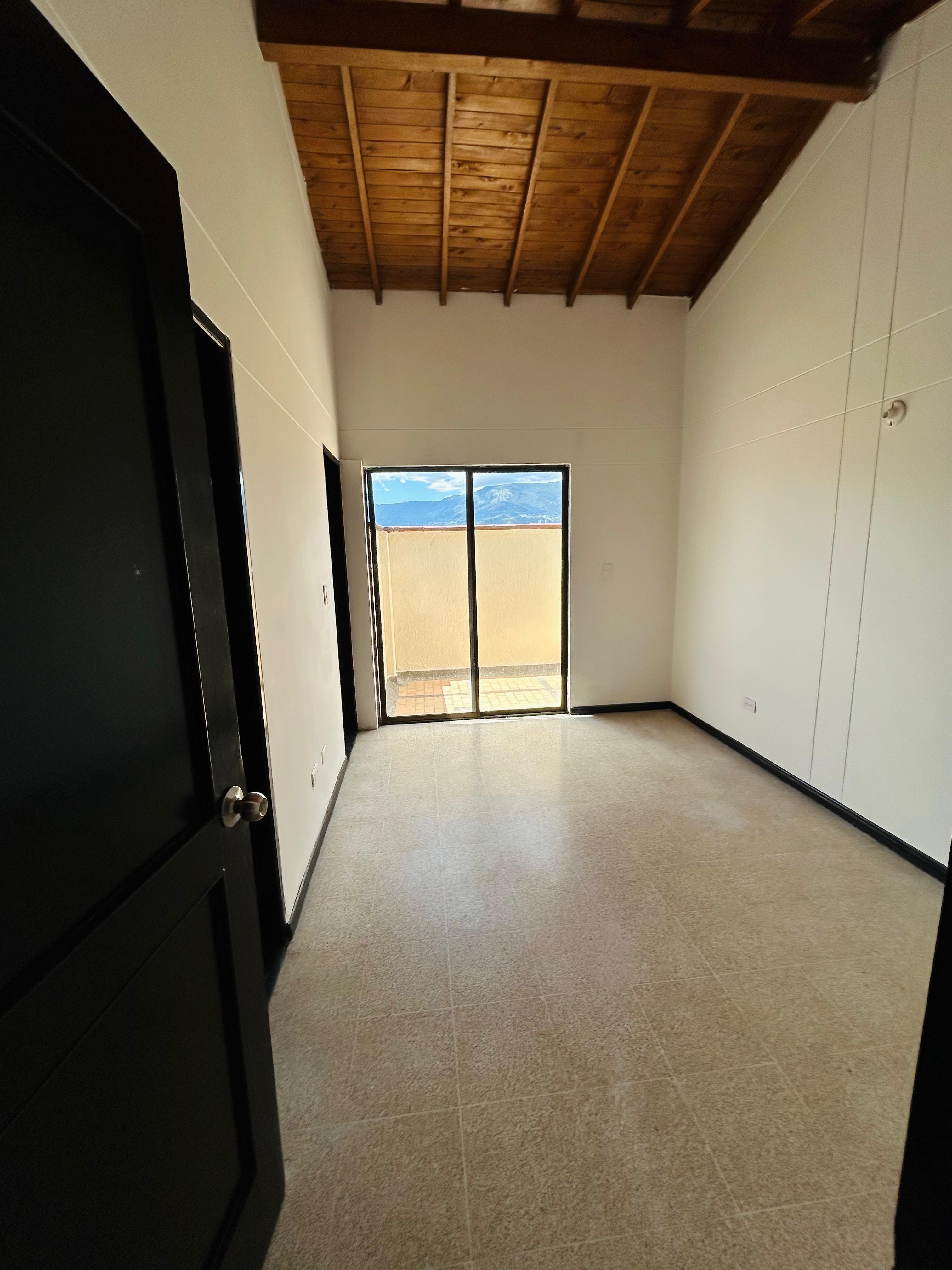 Arriendo apartamento duplex en simon bolivar