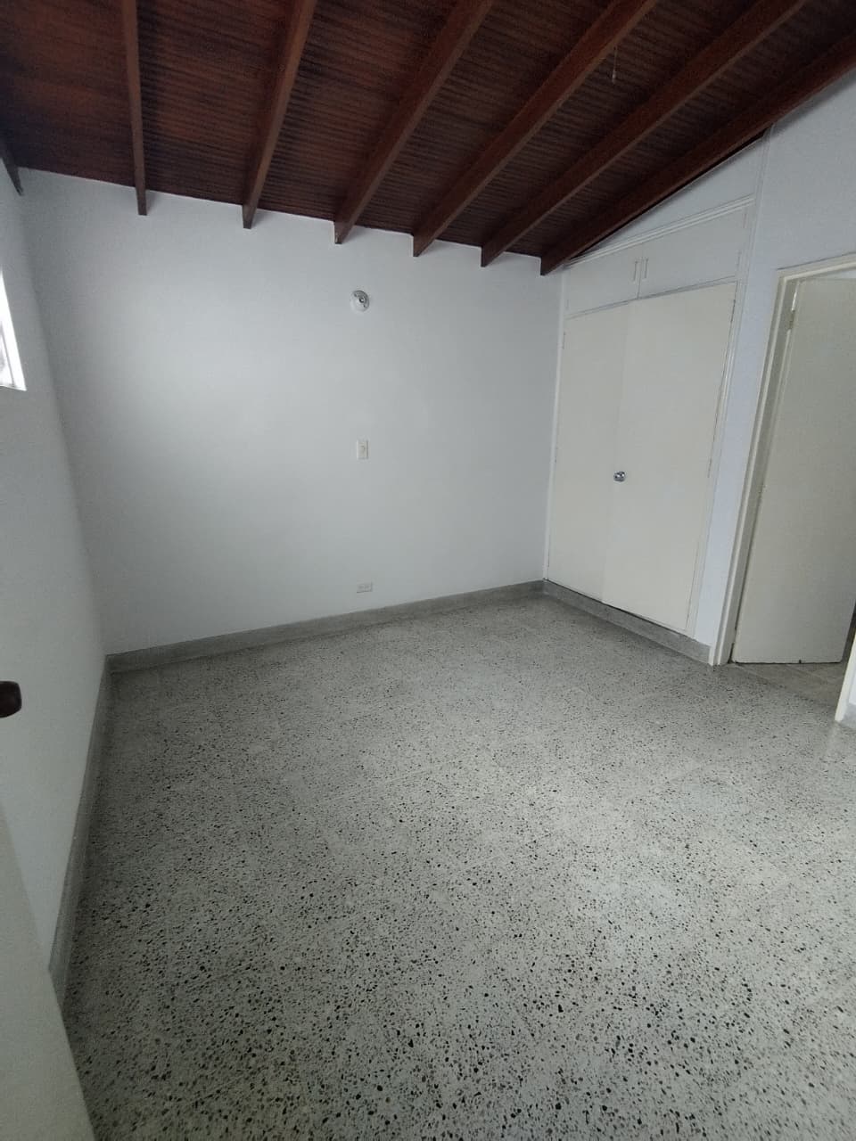 Arriendo casa en simón bolívar