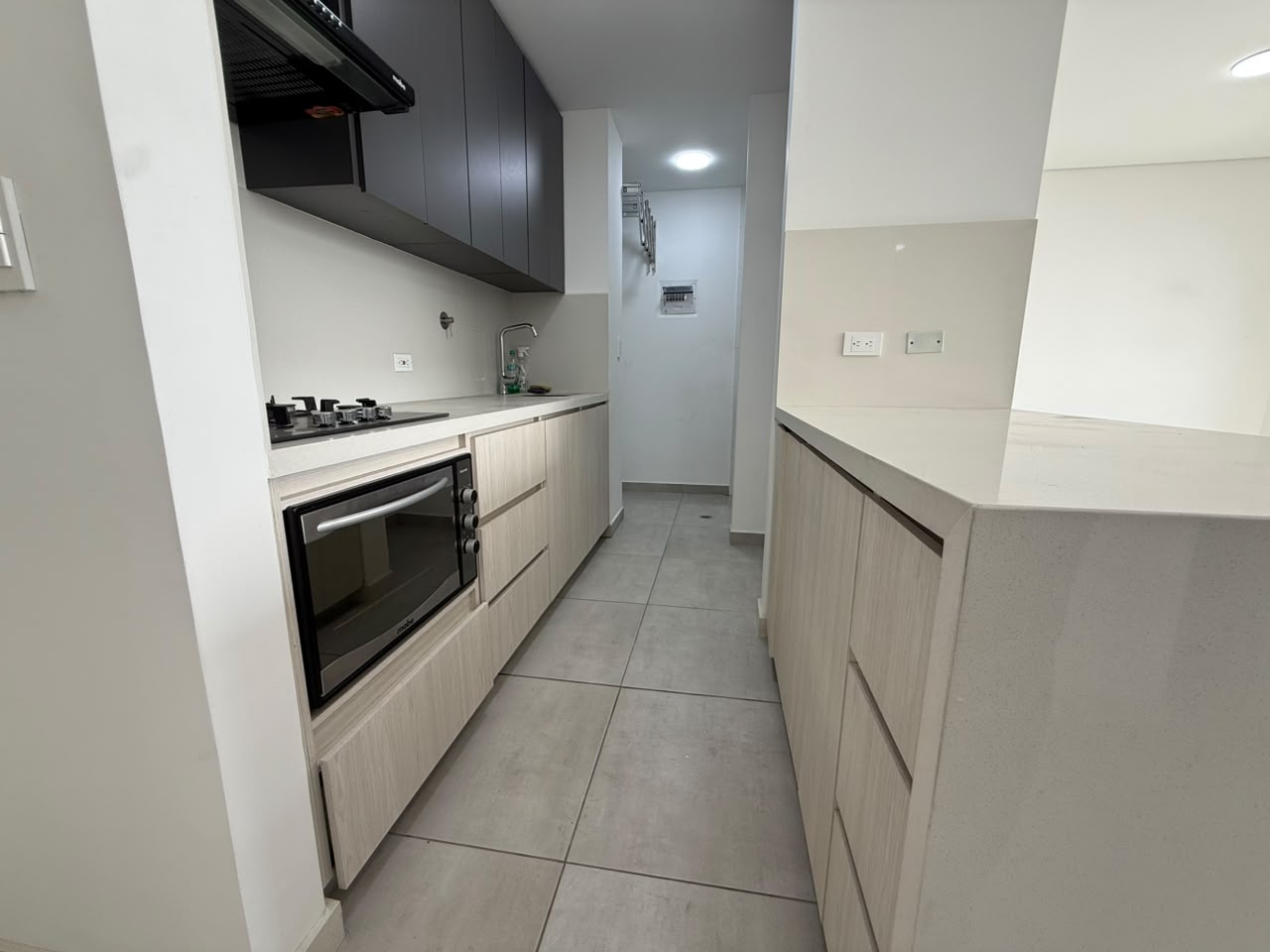 ARRIENDO APARTAMENTO EN LOS COLORES