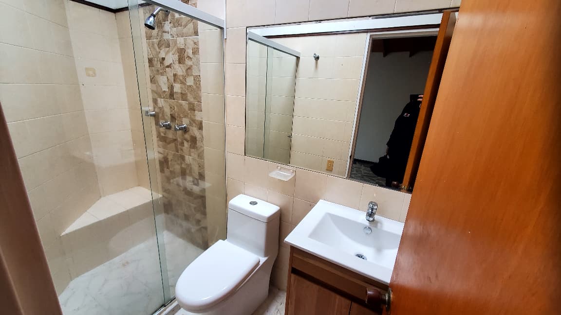 Arriendo casa en barrio Cristóbal