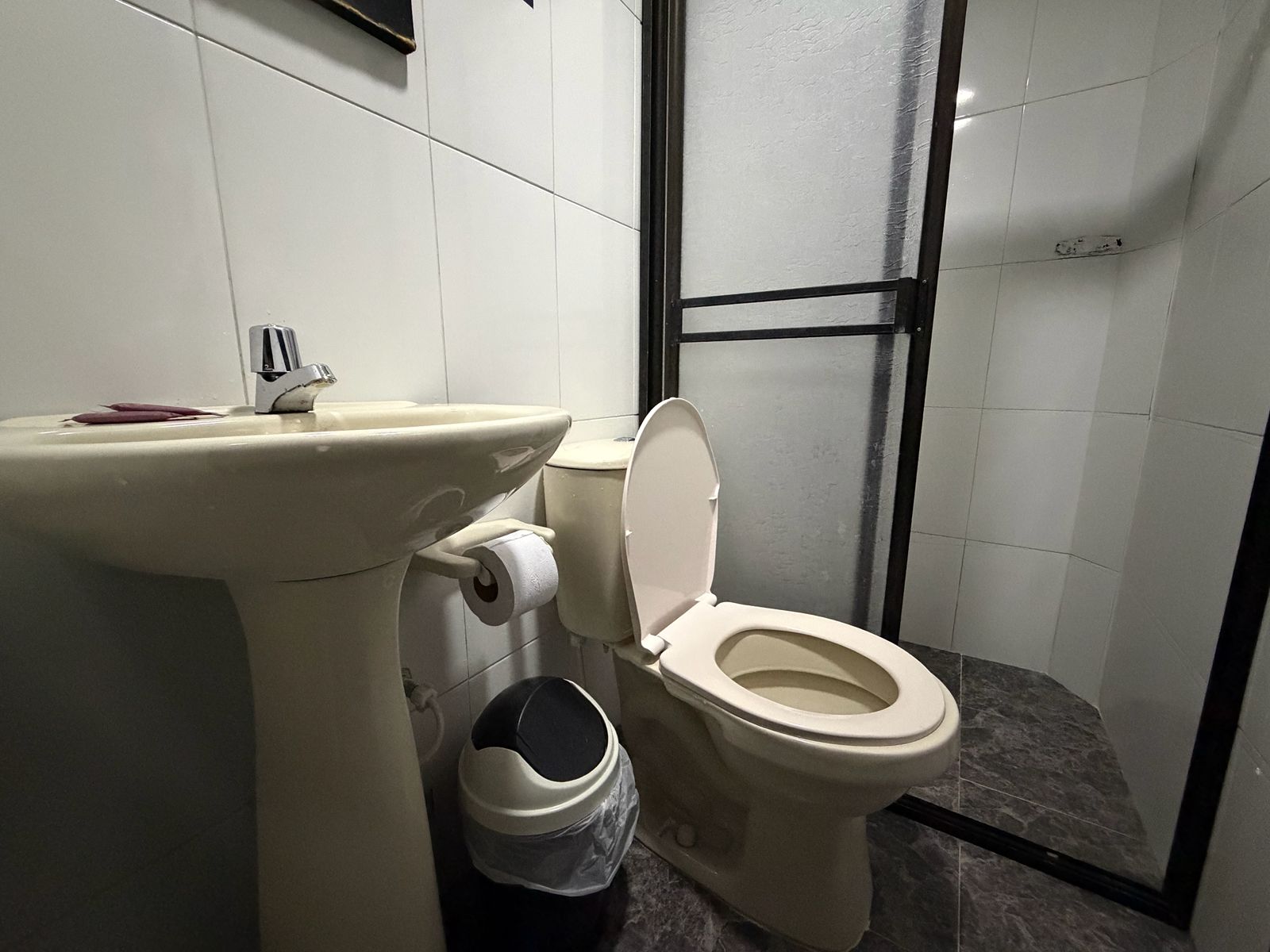 VENDO HOTEL EN LAURELES