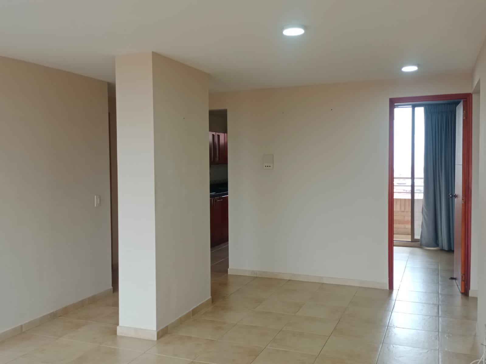 Se arrienda apartamento en laureles