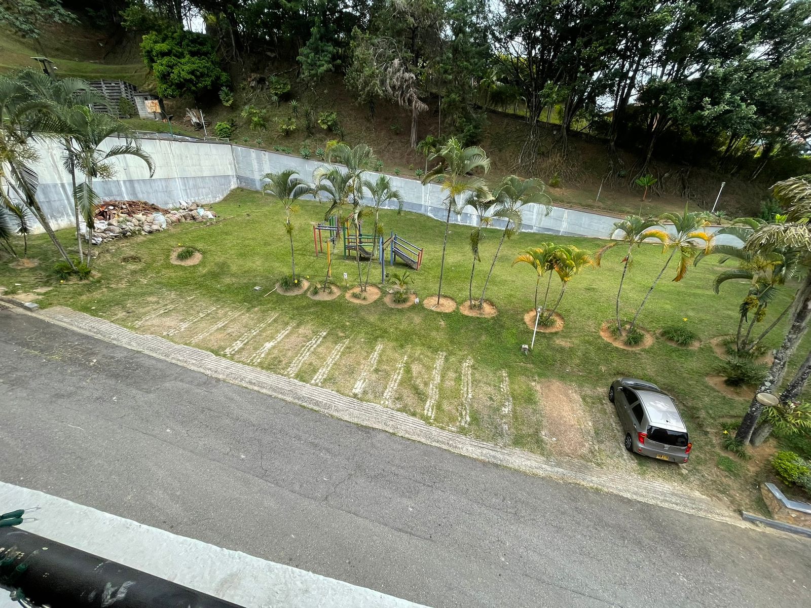 ARRIENDO CASA EN EL POBLADO EL TESORO