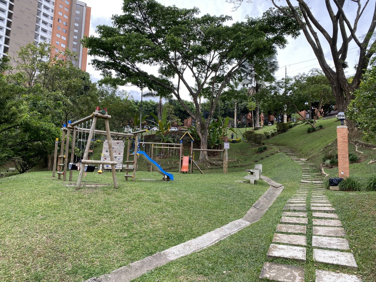 VENTA CASA EN ENVIGADO