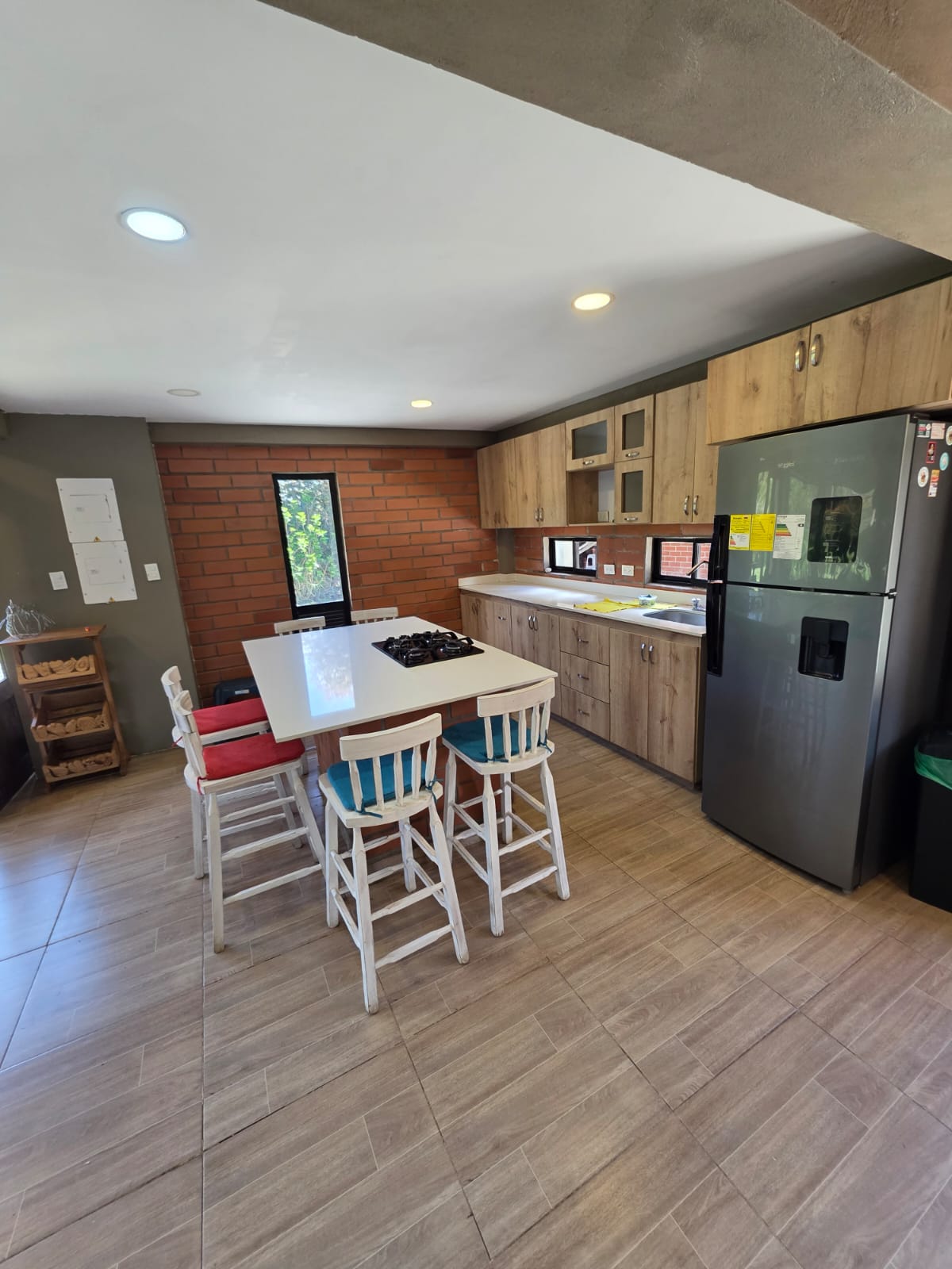 ARRIENDO CASA FINCA EN SANTA ELENA