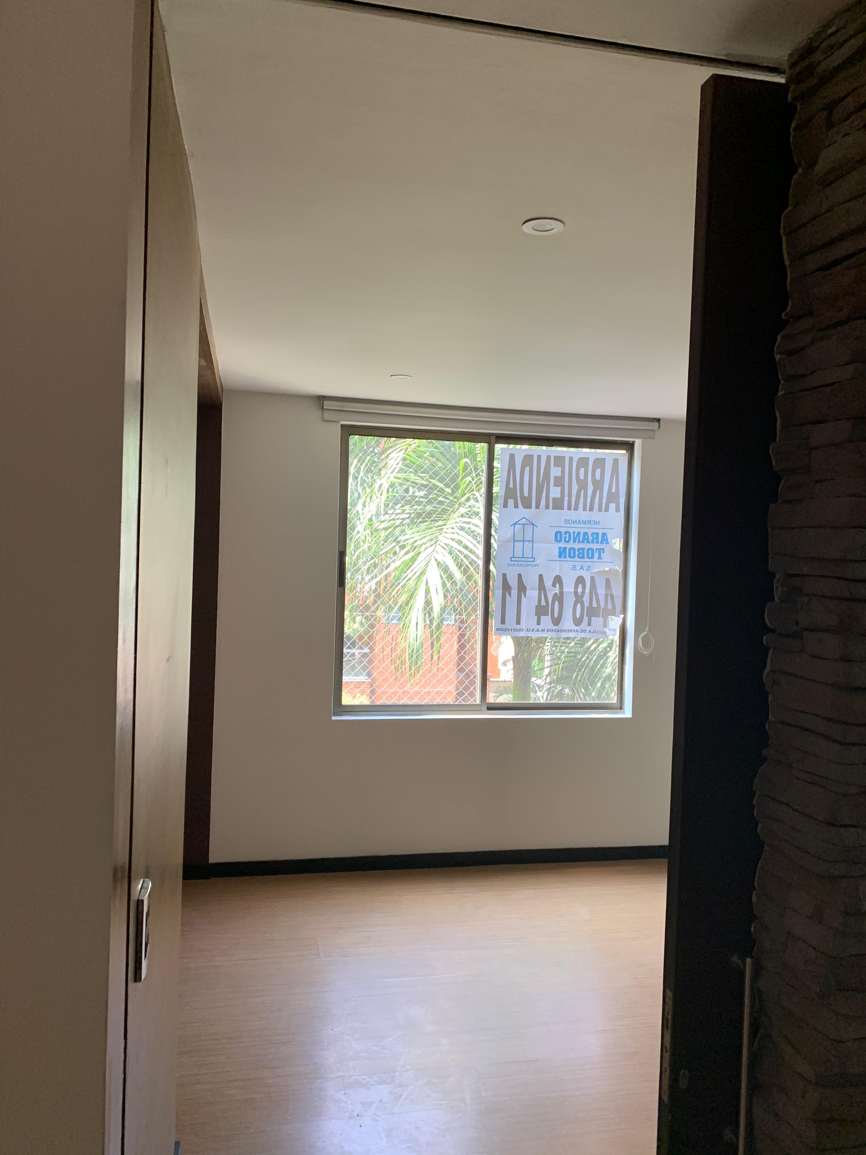 ARRIENDO APARTAMENTO LAURELES