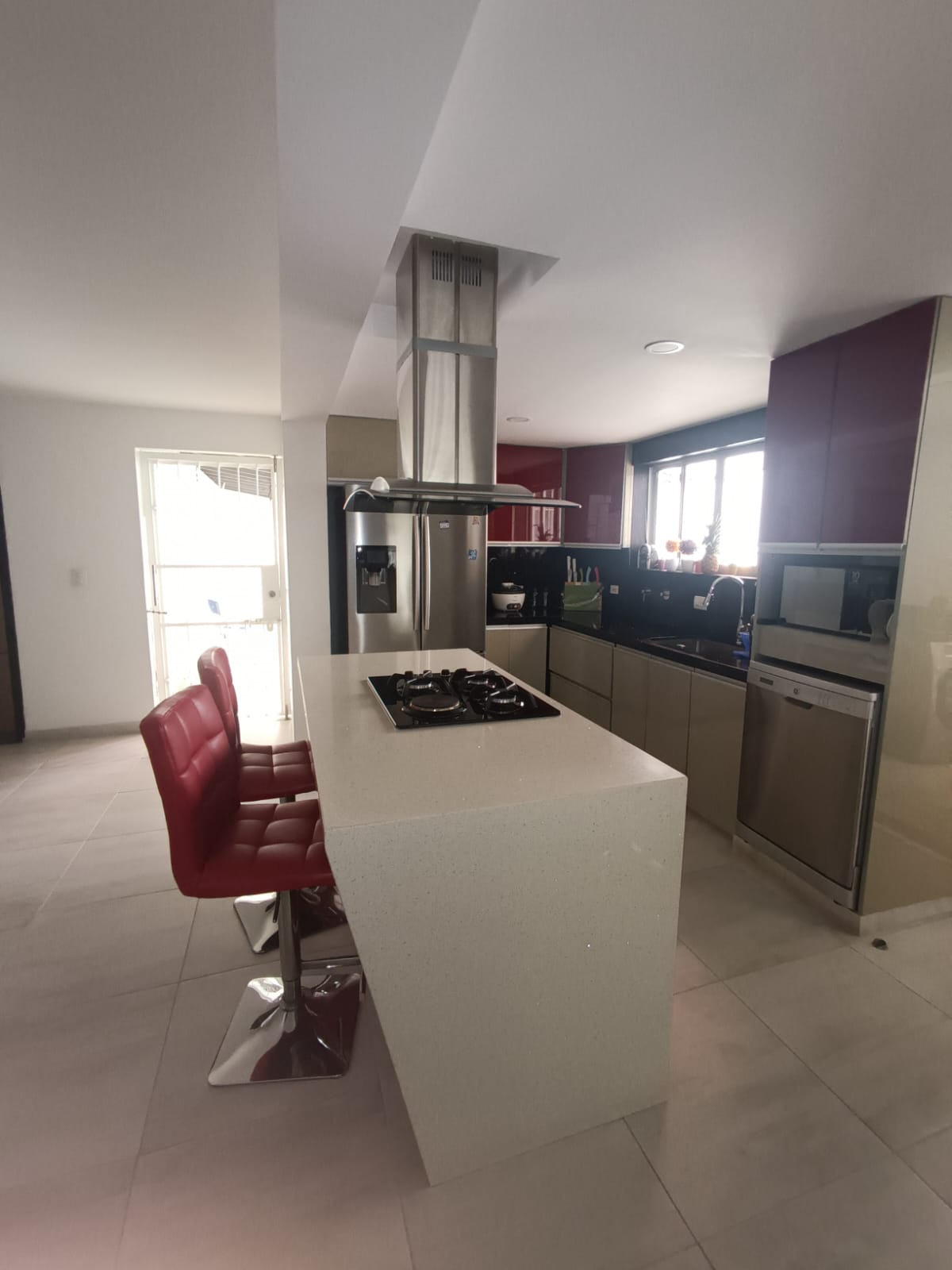 se vende casa laureles