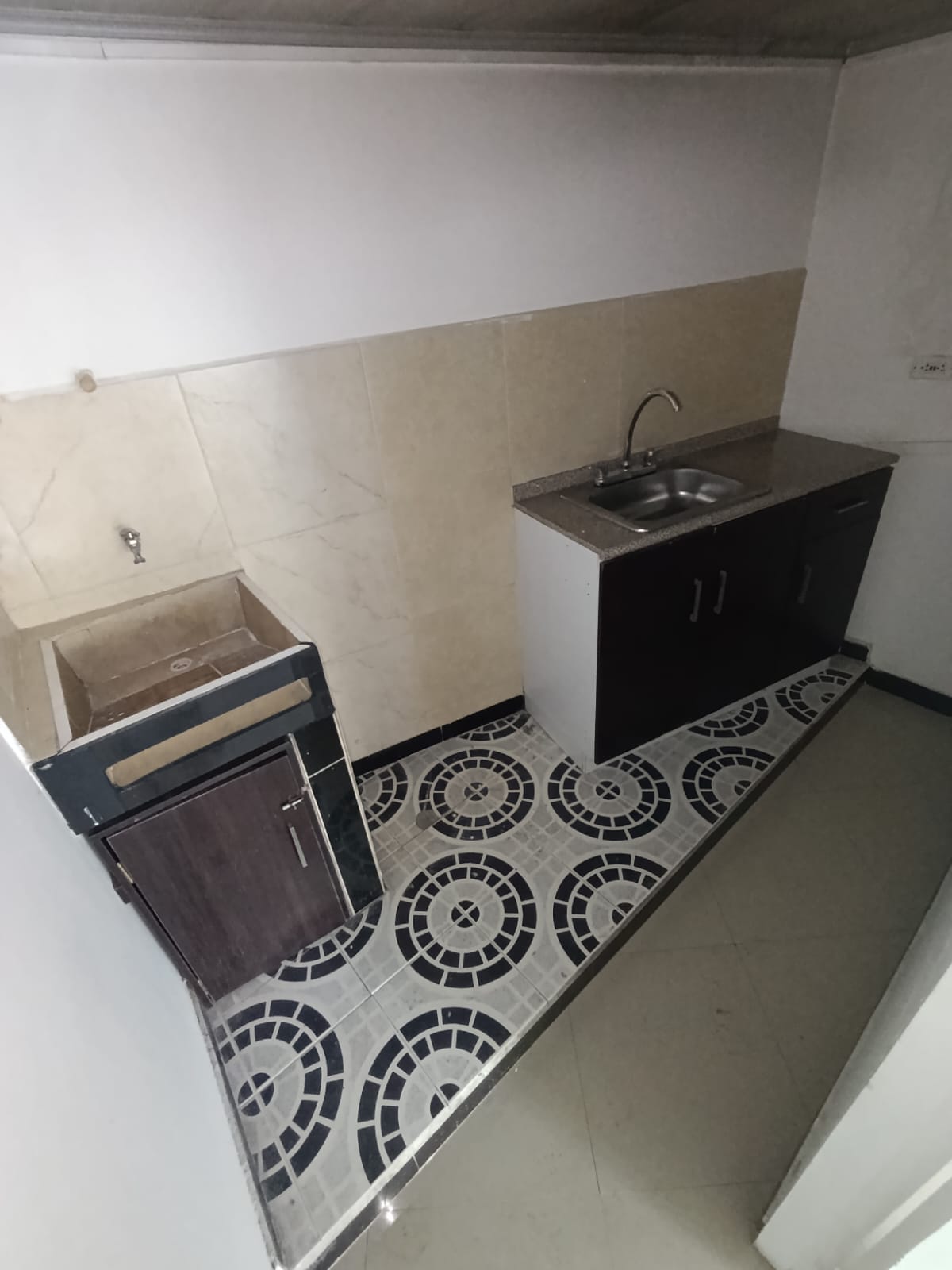 Arriendo Local para Oficinas en Laureles