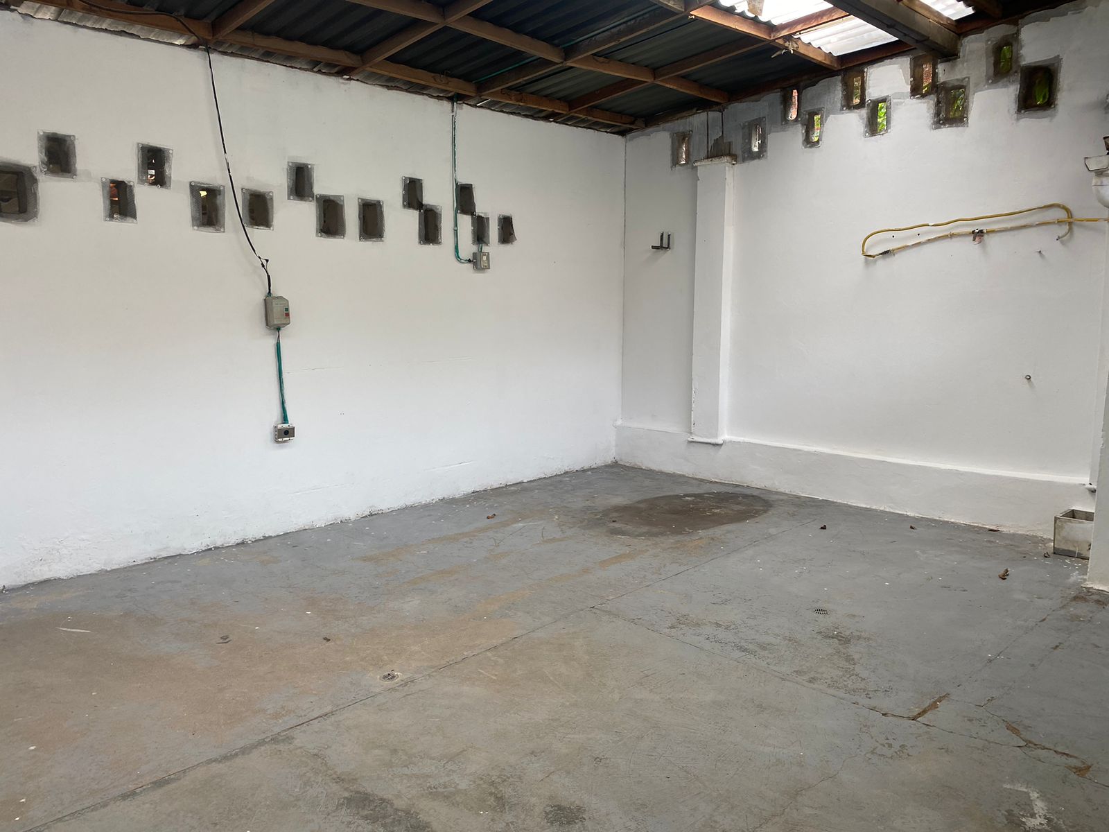 ARRIENDO BODEGA SALVADOR